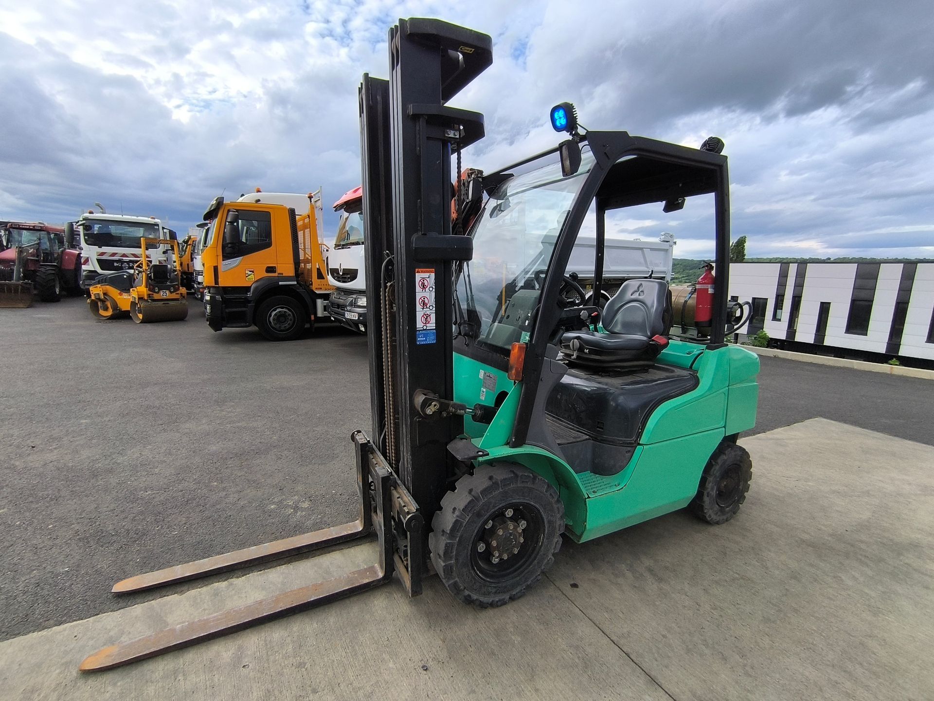 Mitsubishi FG25N à Gaz