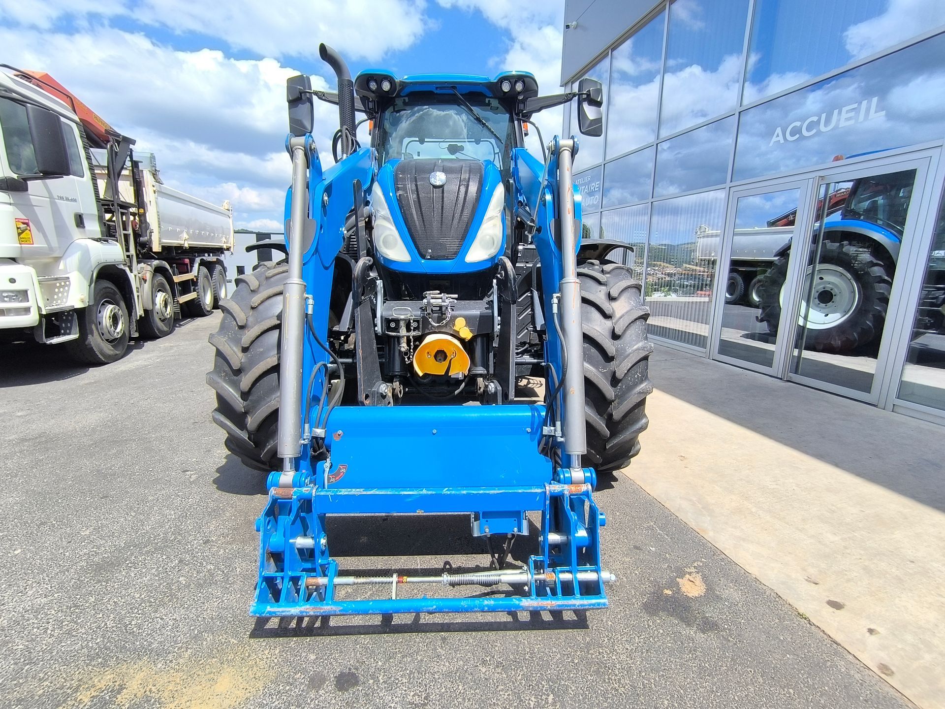 New Holland T6.145 + Chargeur