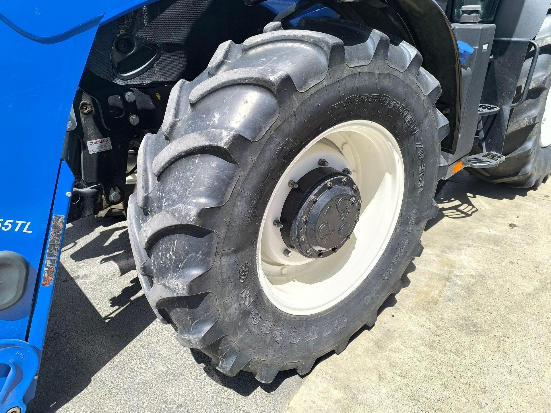 New Holland T6.145 + Chargeur