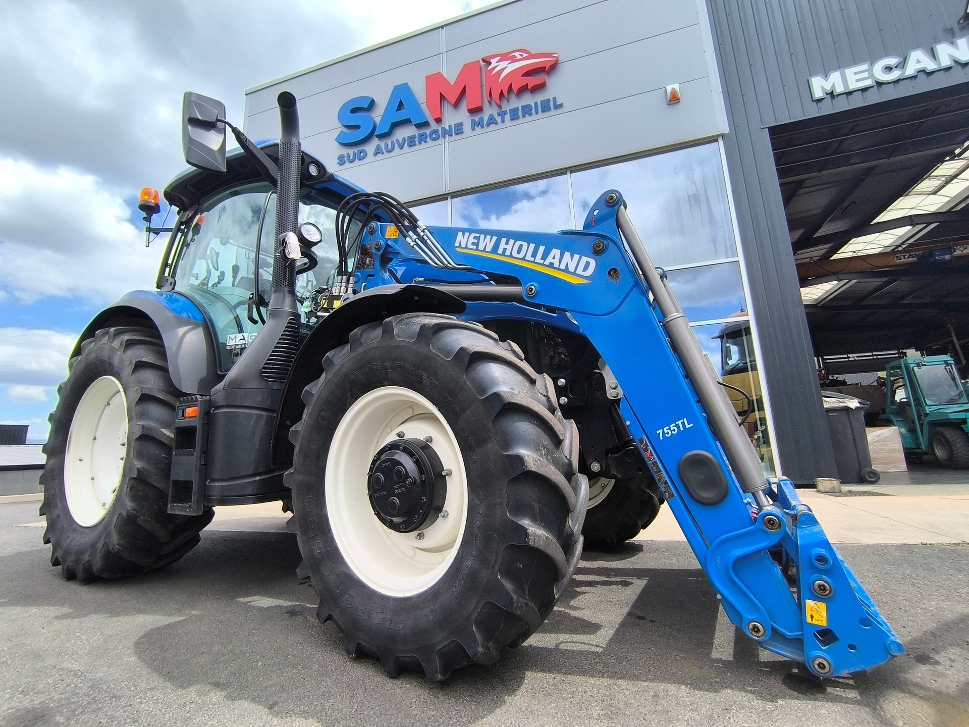 New Holland T6.145 + Chargeur