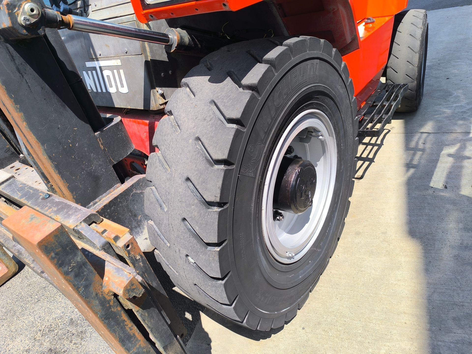 Manitou MC30-2