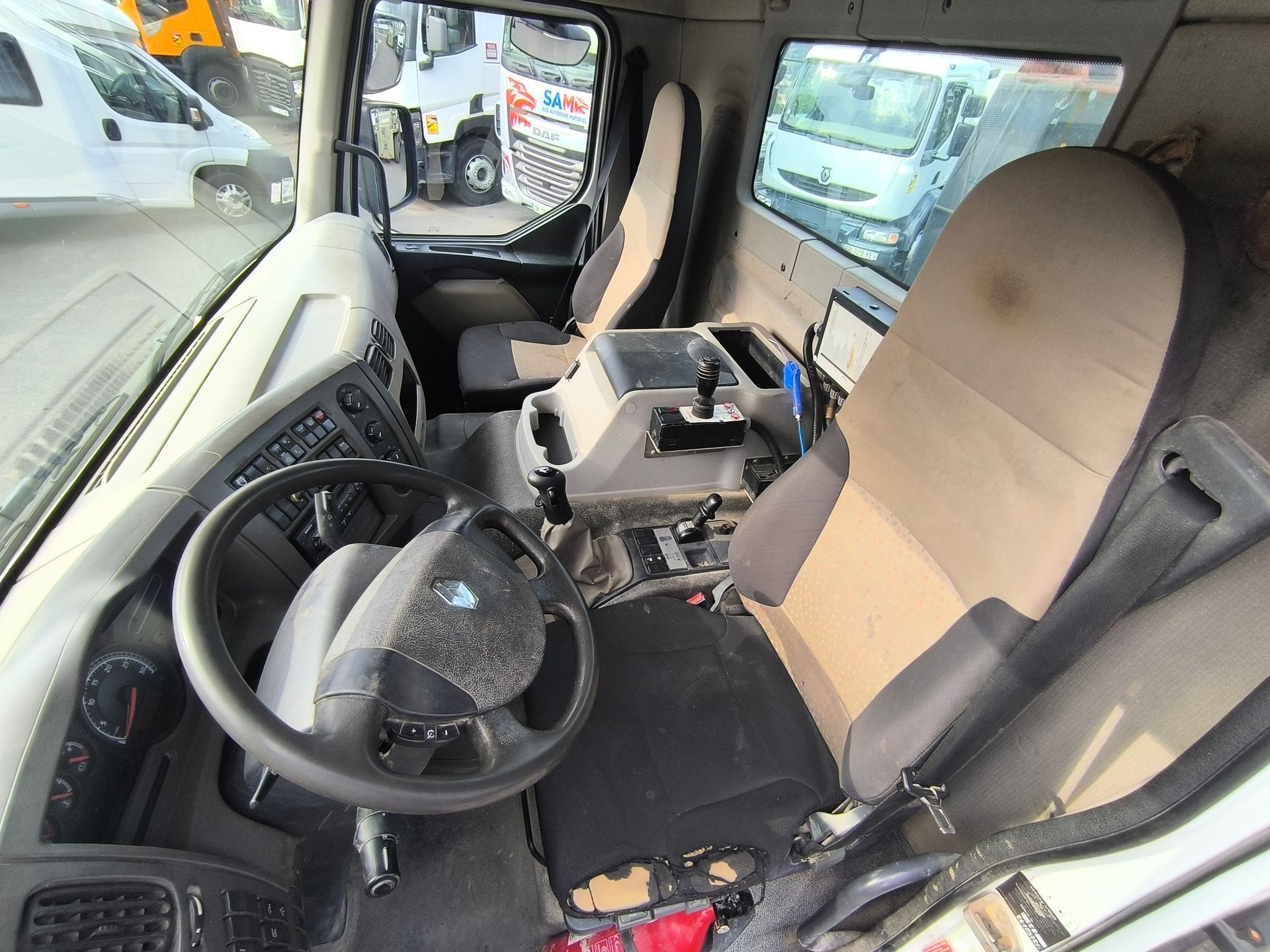 Renault Premium Lander 370.19