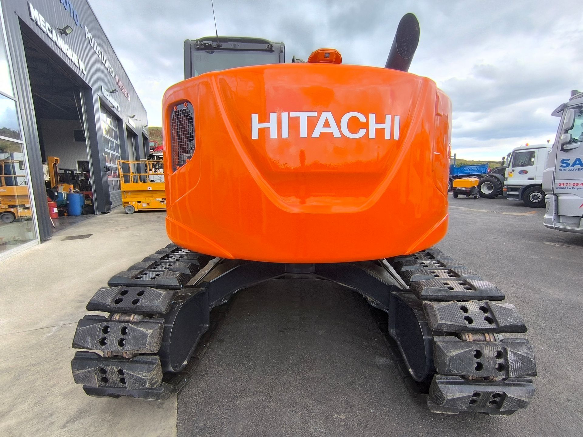 Hitachi ZX135US-5B