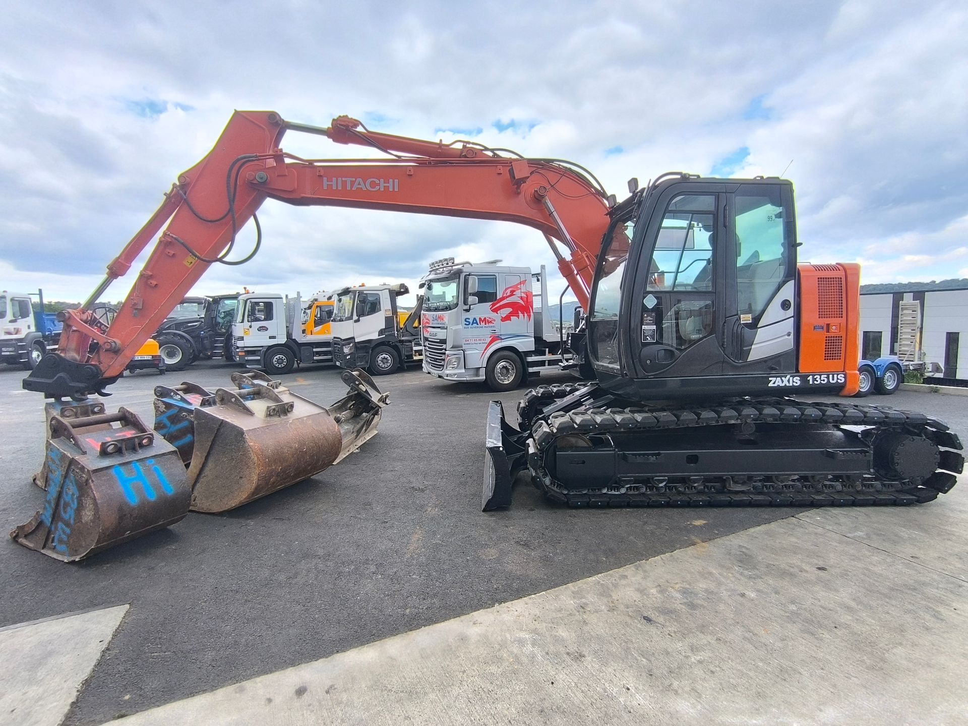 Hitachi ZX135US-5B