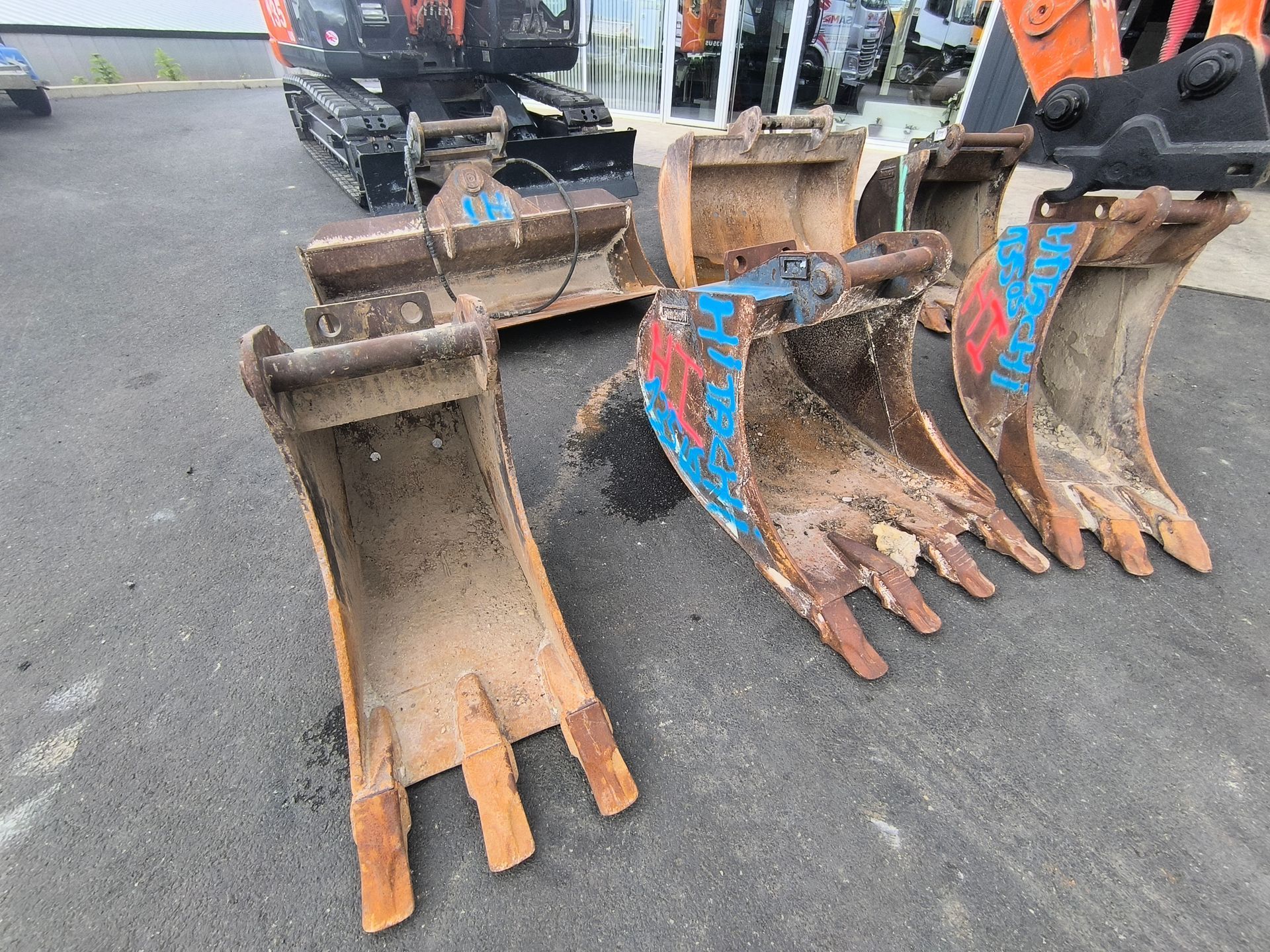 Hitachi ZX135US-5B