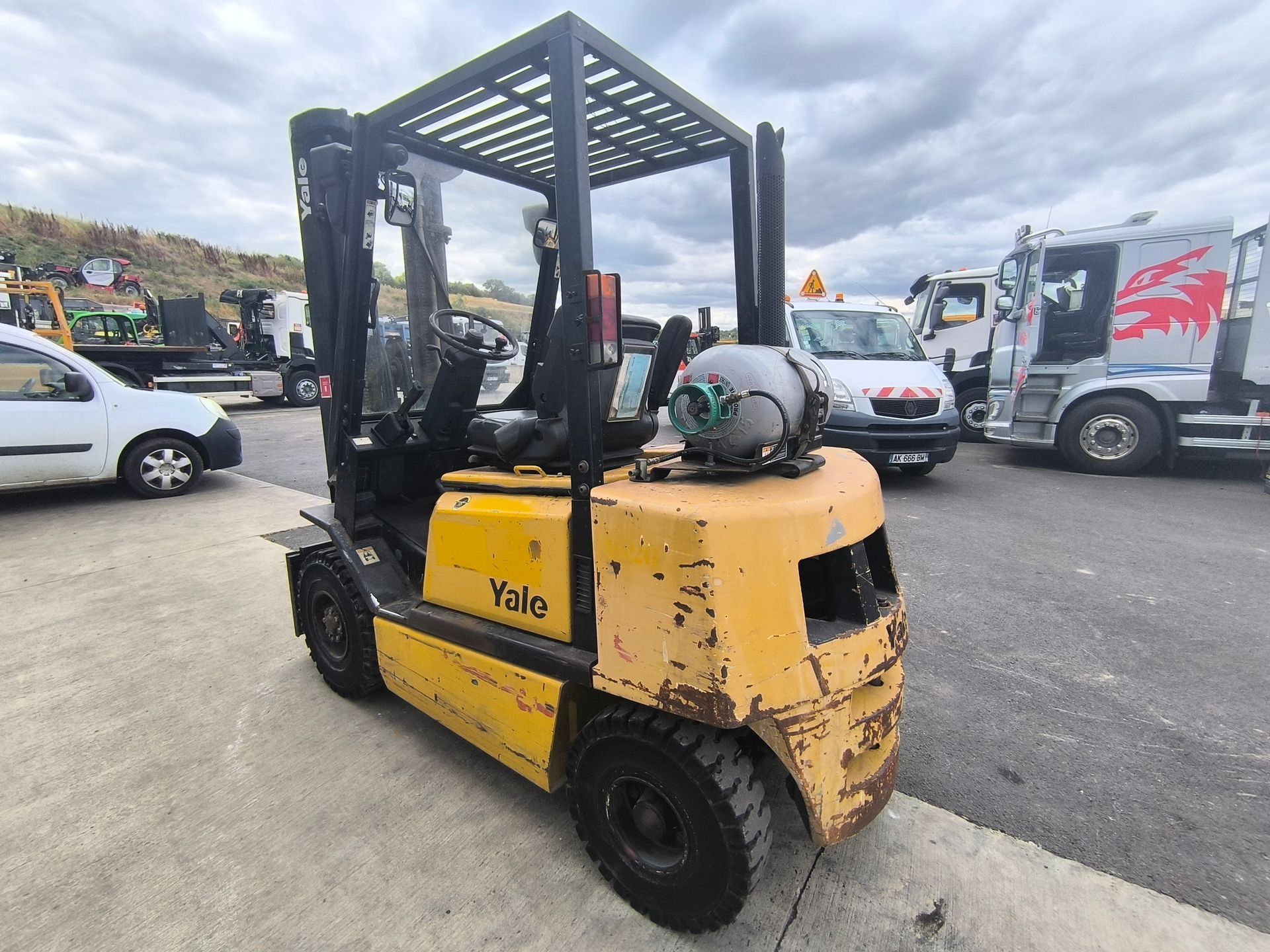 Chariot élévateur Yale GLP25TF à Gaz