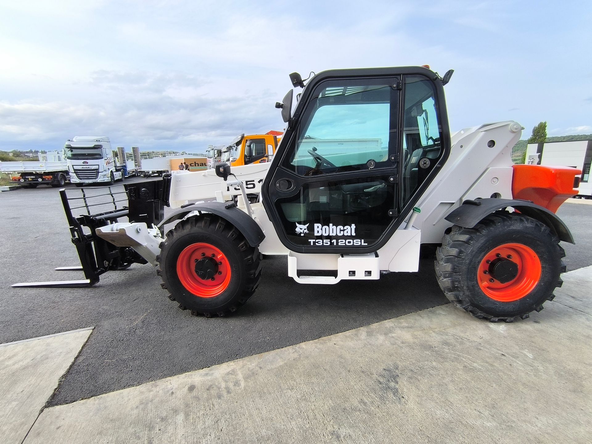 Bobcat T35120SL