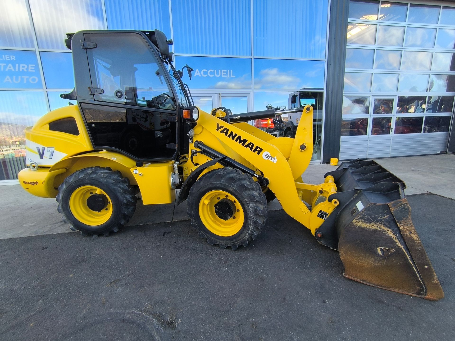 Yanmar V7