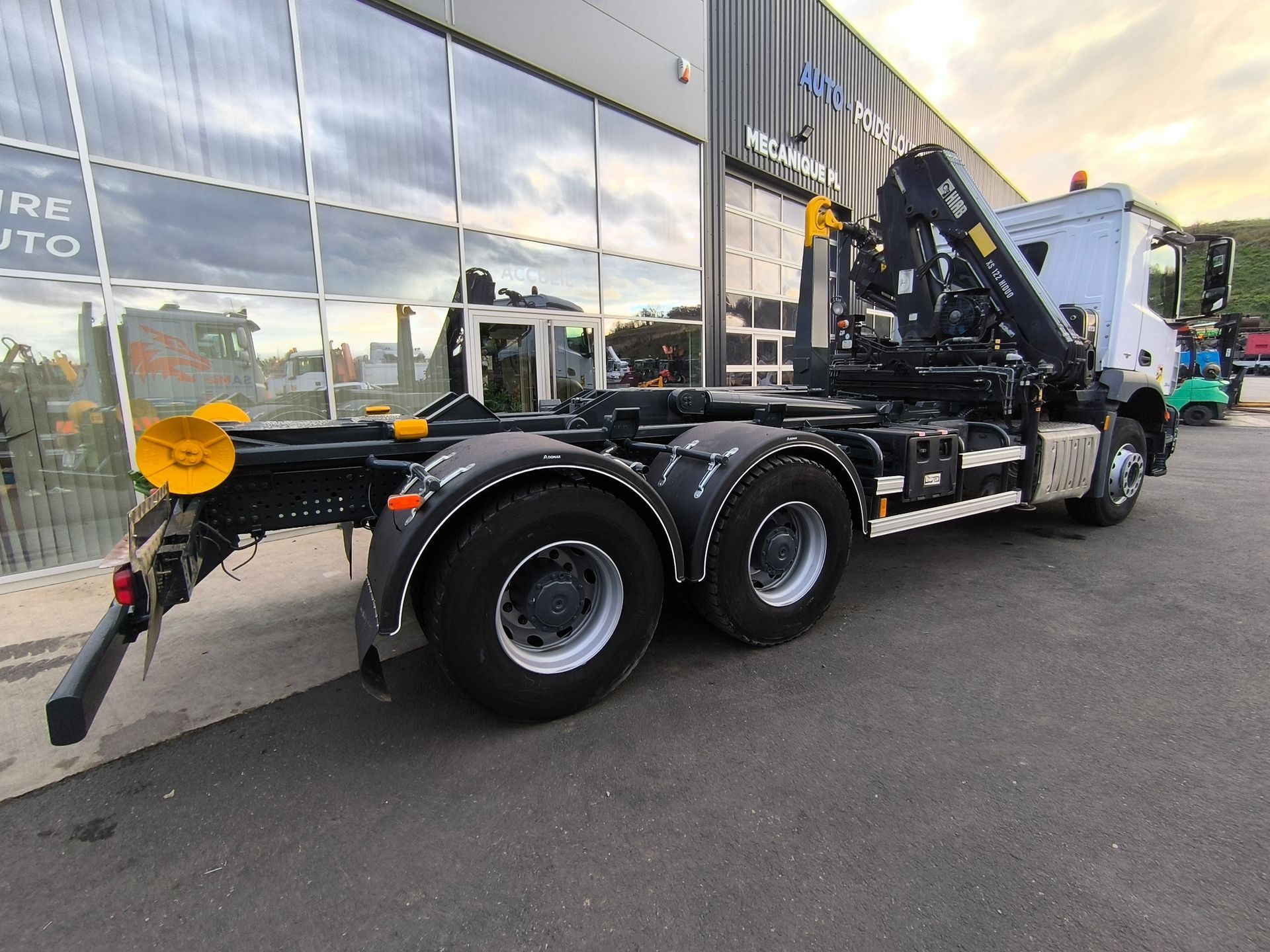 Mercedes-Benz Arocs 2640 Ampliroll Grue Hiab