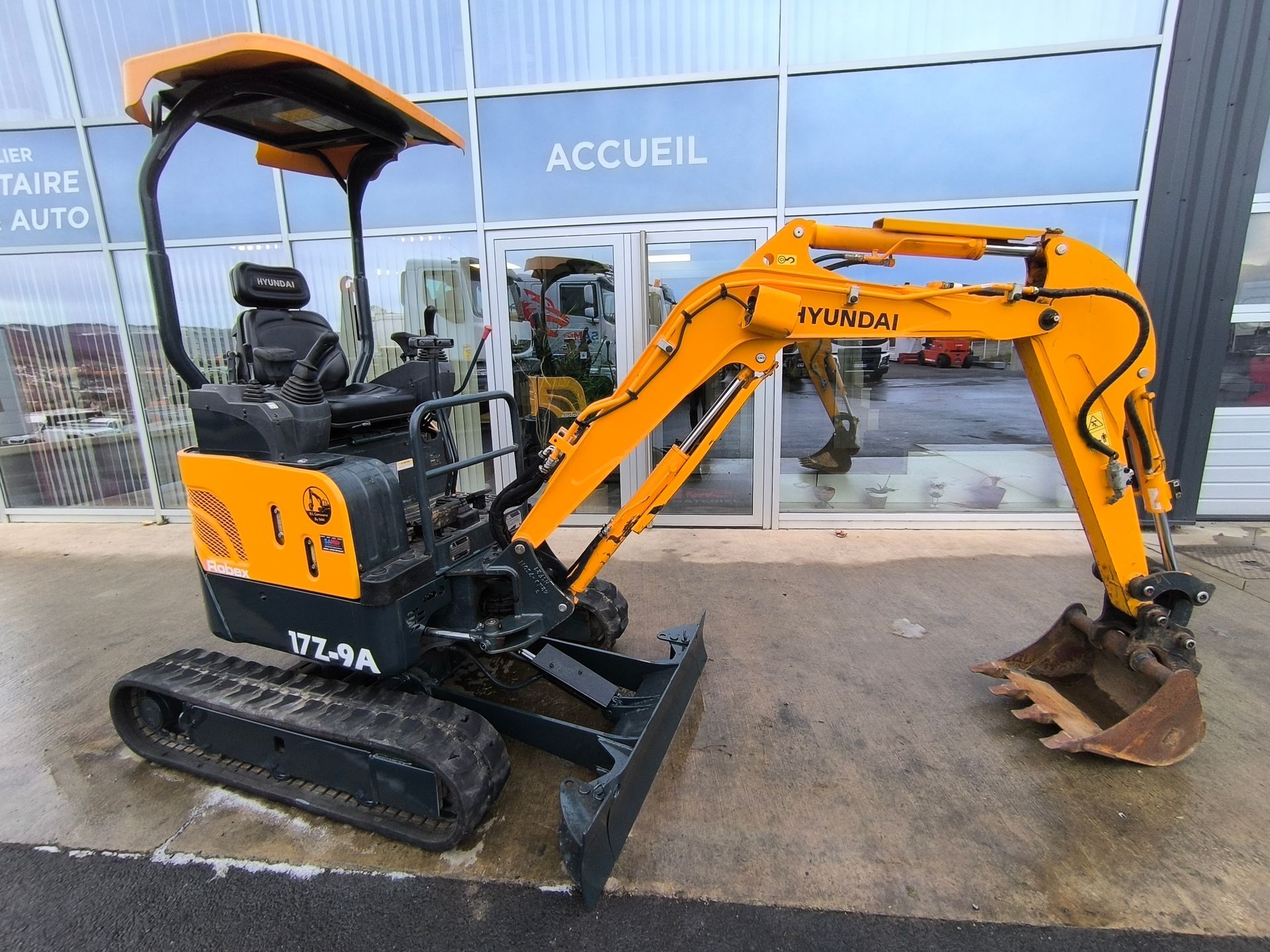 Hyundai ROBEX 17Z-9A