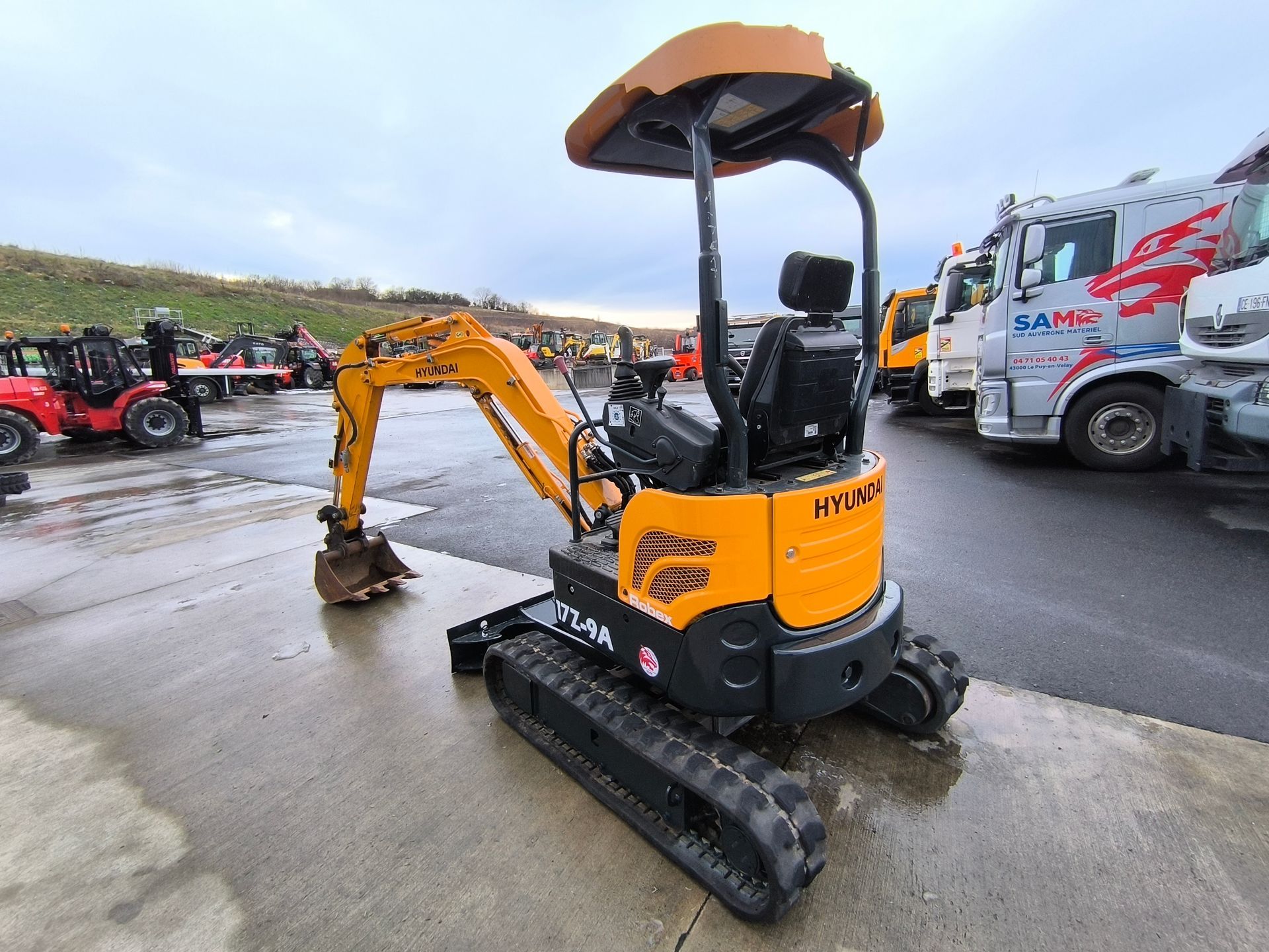 Hyundai ROBEX 17Z-9A