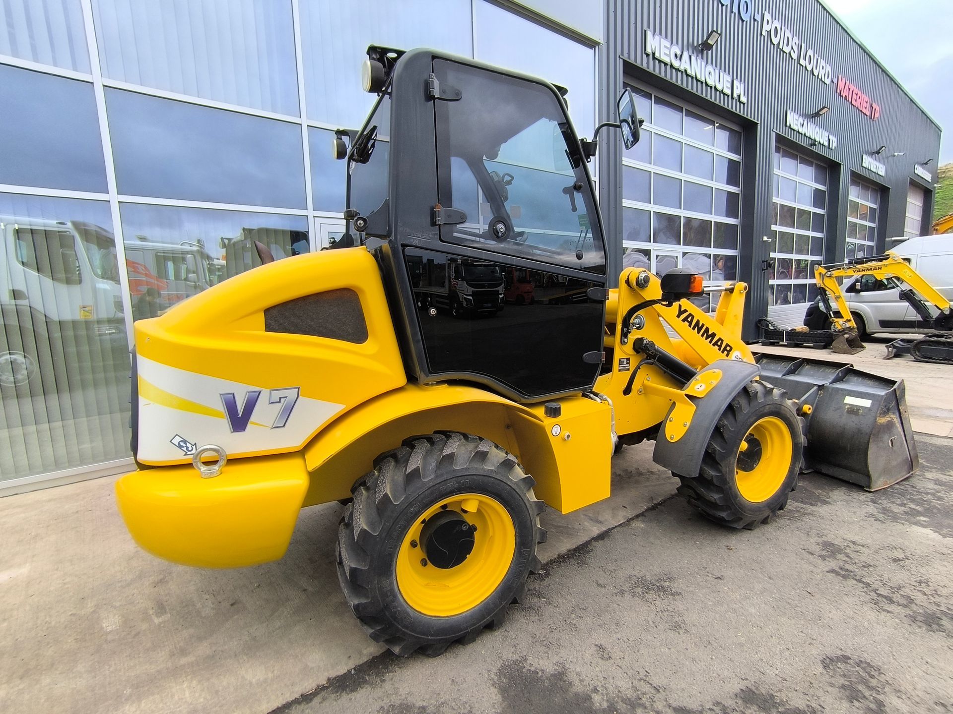 Yanmar V7