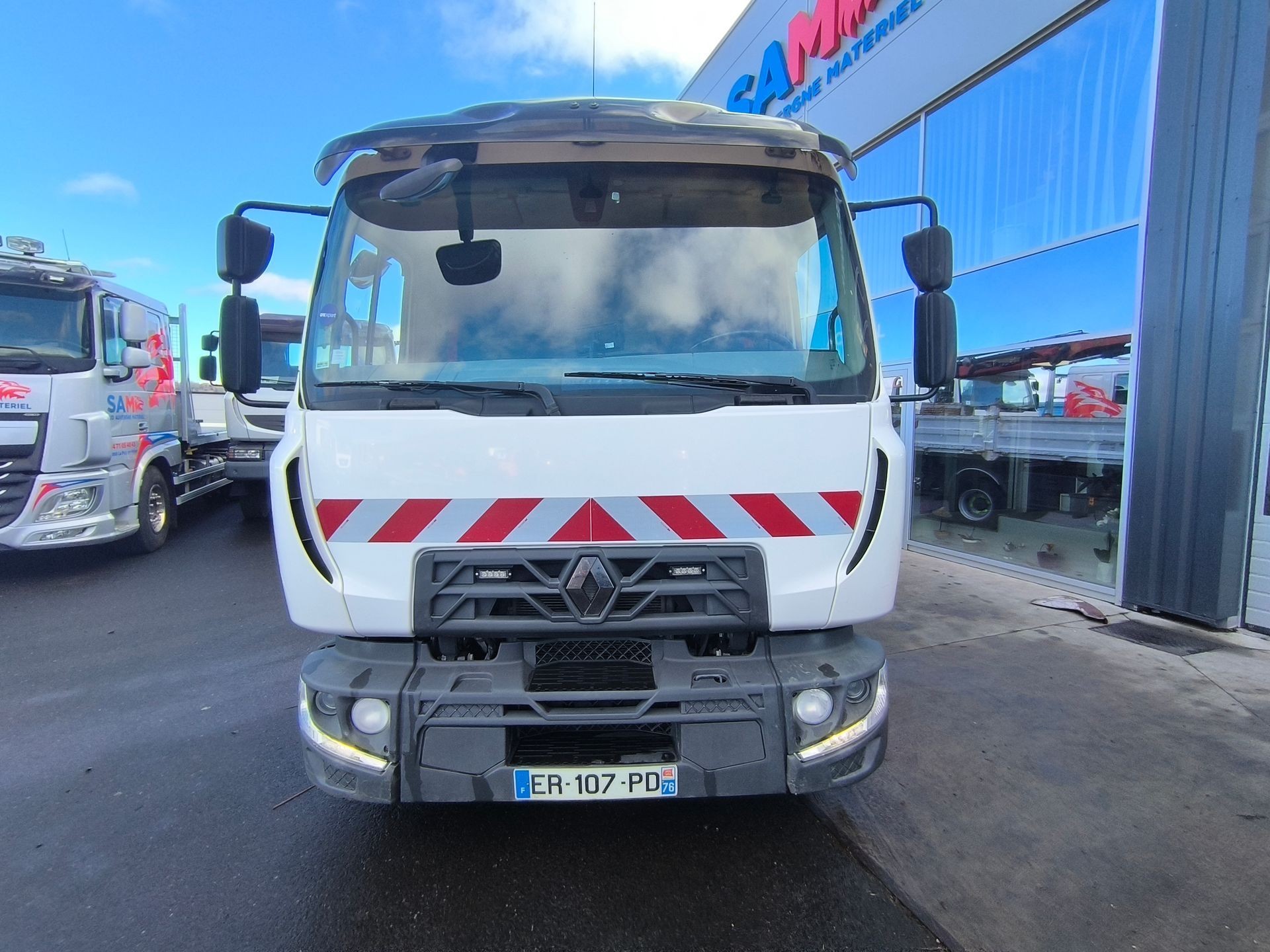 Renault Benne D12 Grue Palfinger 3 extensions