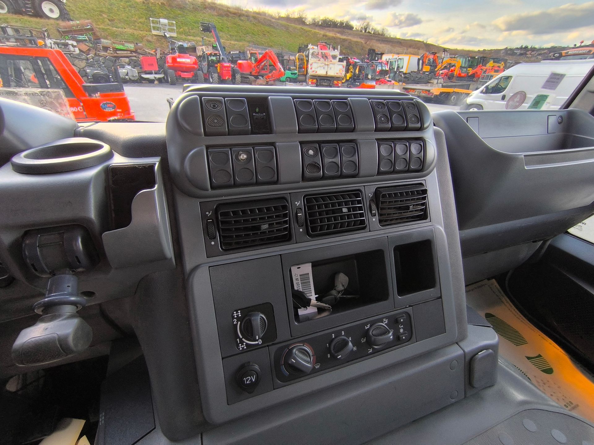 Iveco Trakker 360 Plateau Grue 8 Extensions Rotation 360°