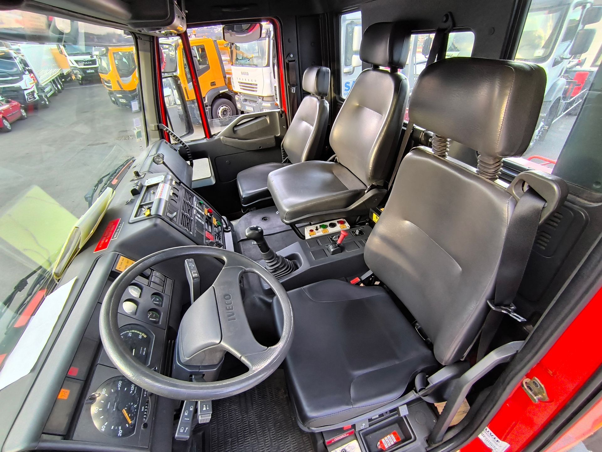 Iveco Eurotrakker 260E31 Bras MARREL
