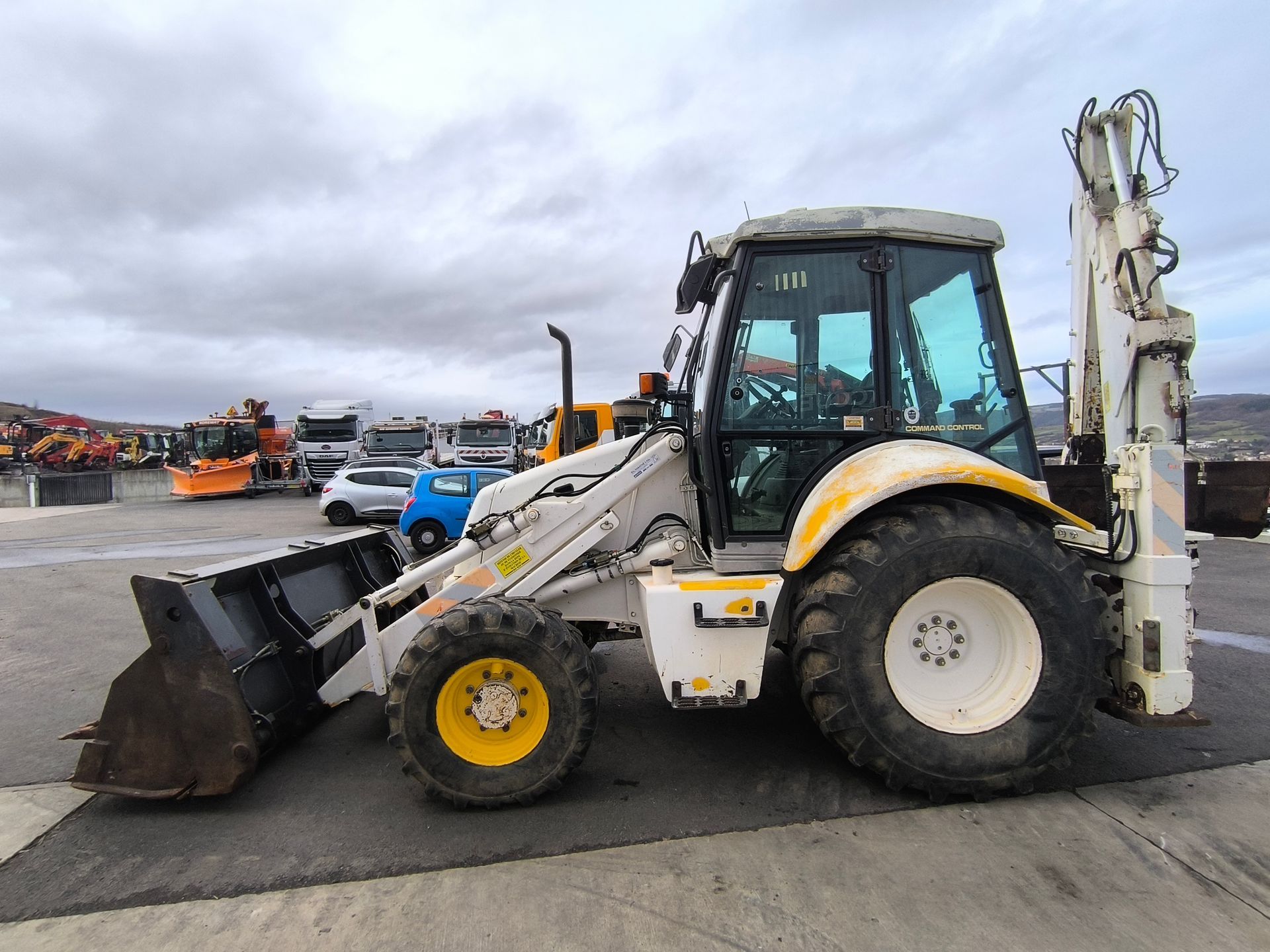 Tracto-pelle New Holland LB110-4PT