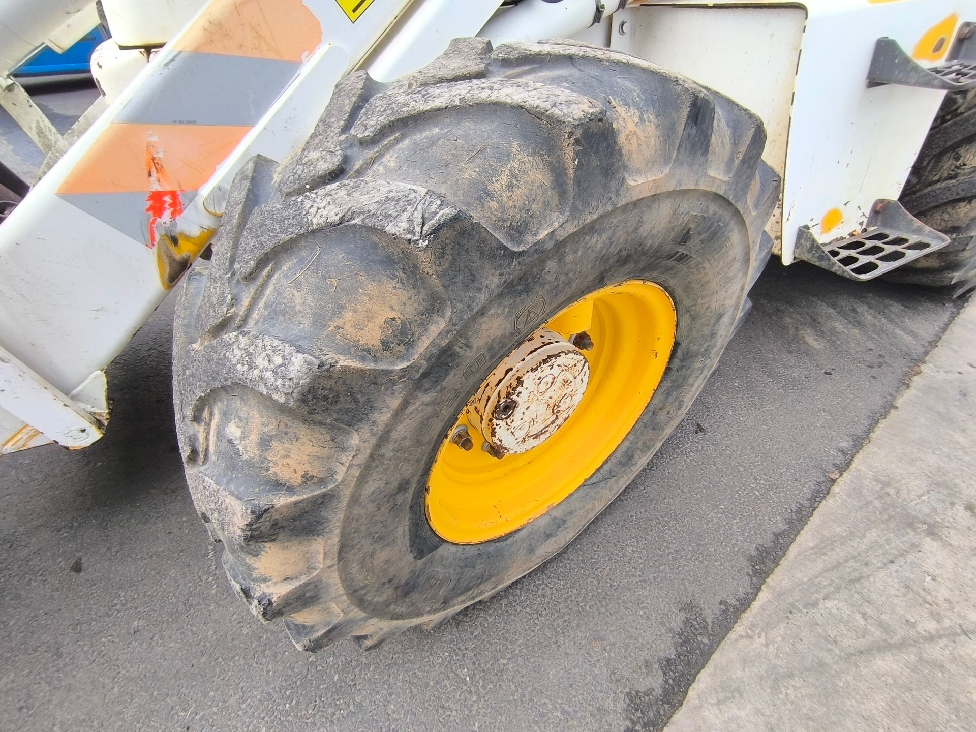 Tracto-pelle New Holland LB110-4PT