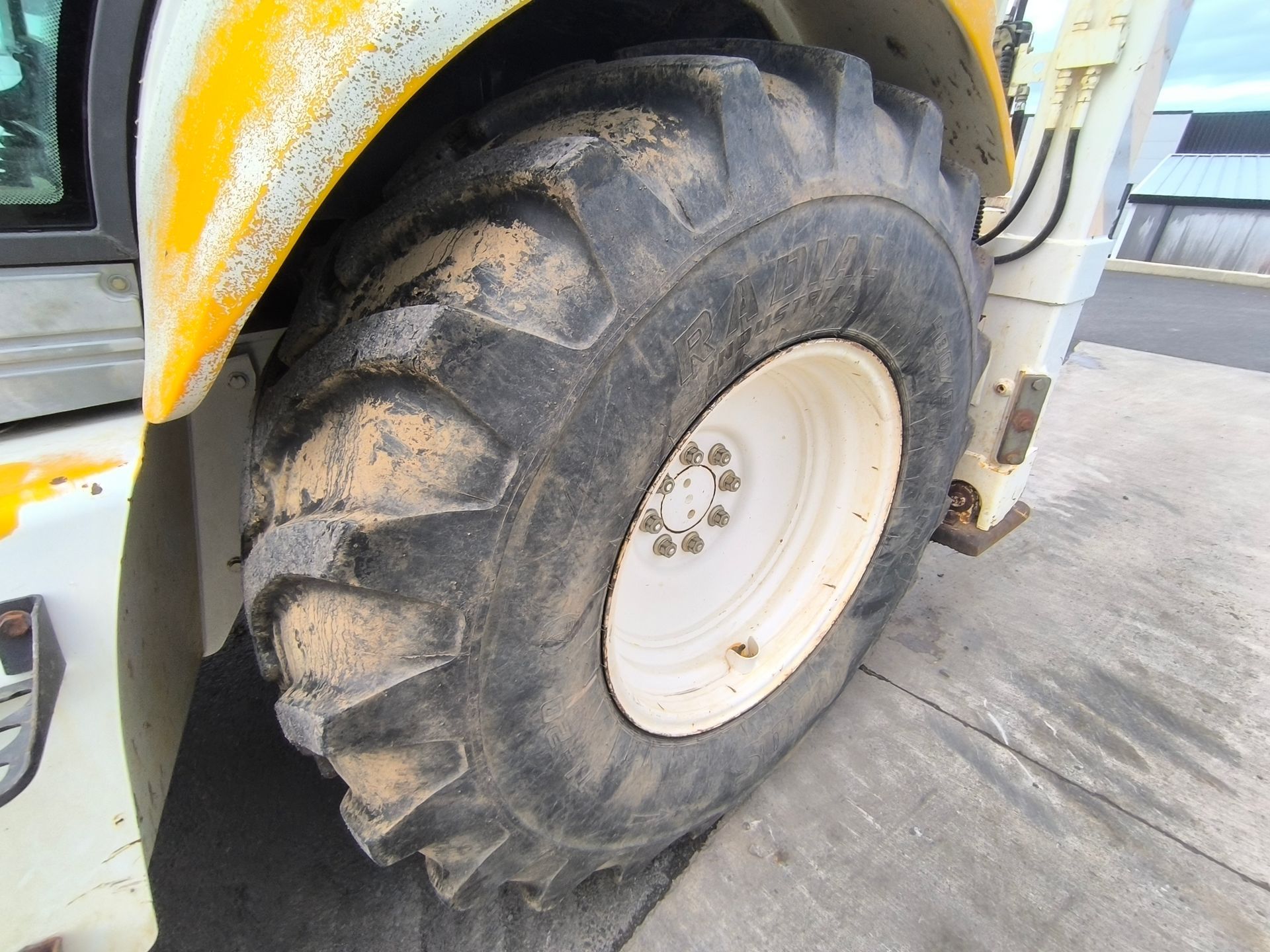 Tracto-pelle New Holland LB110-4PT