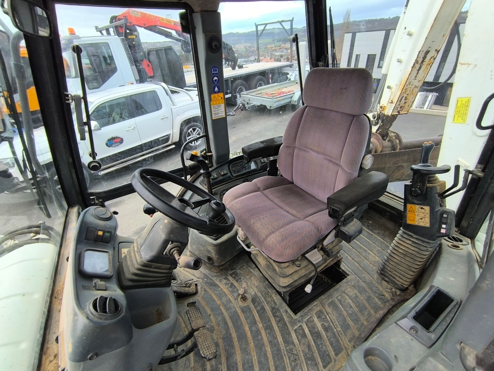 Tracto-pelle New Holland LB110-4PT