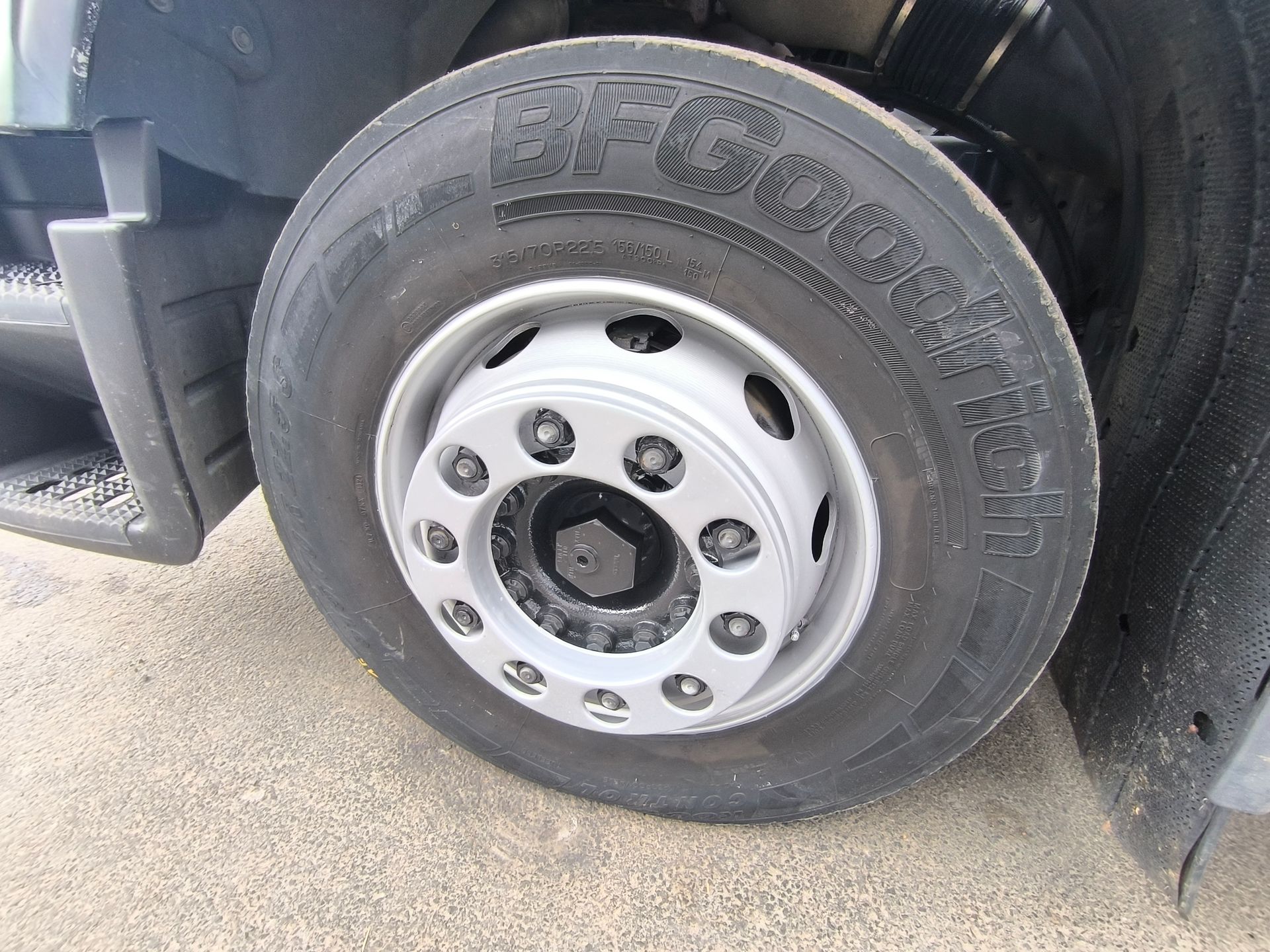 Iveco Stralis 420 Porte engins +Treuil