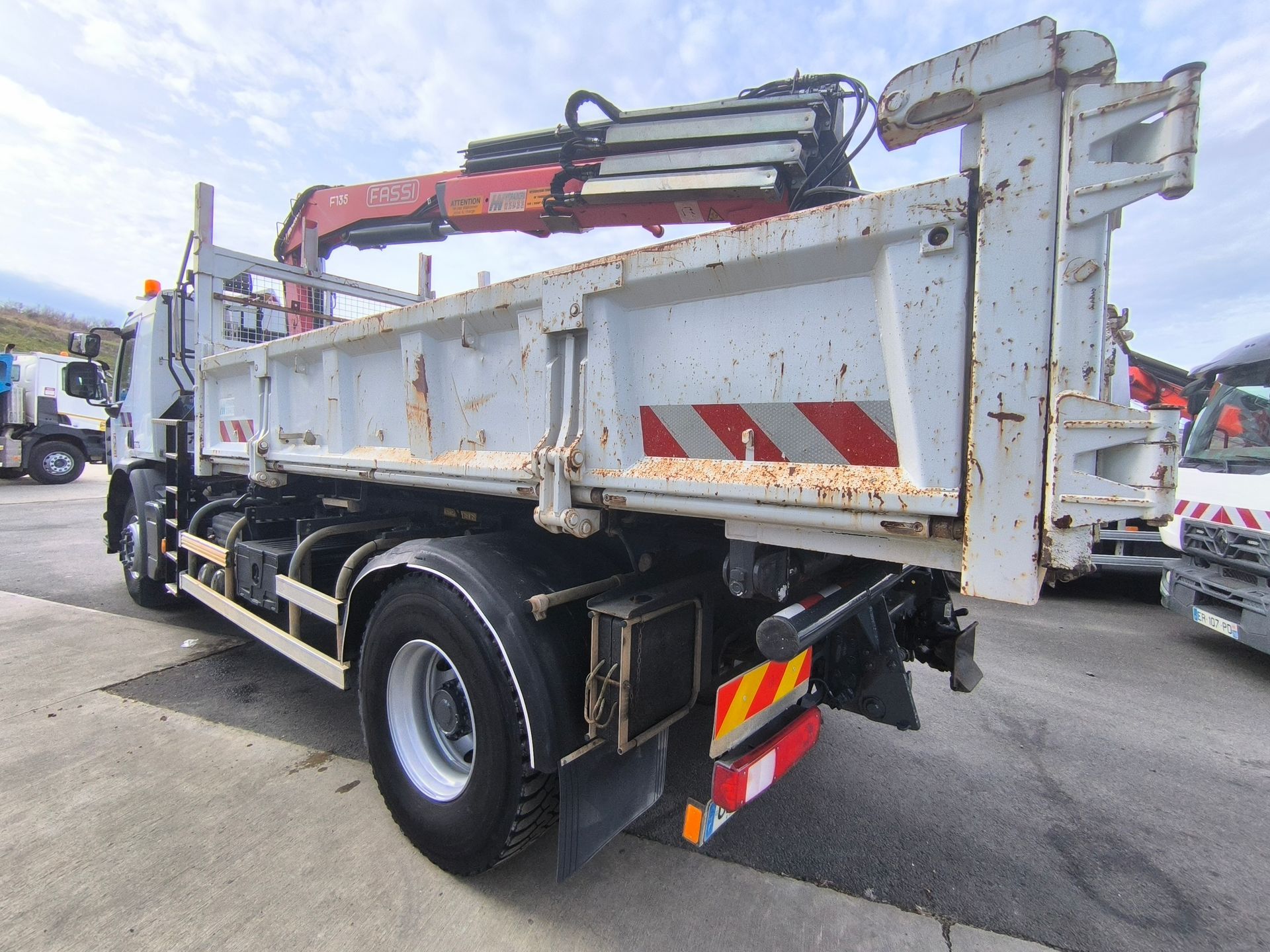 Renault Lander 340.19 Grue 10m 3 extensions