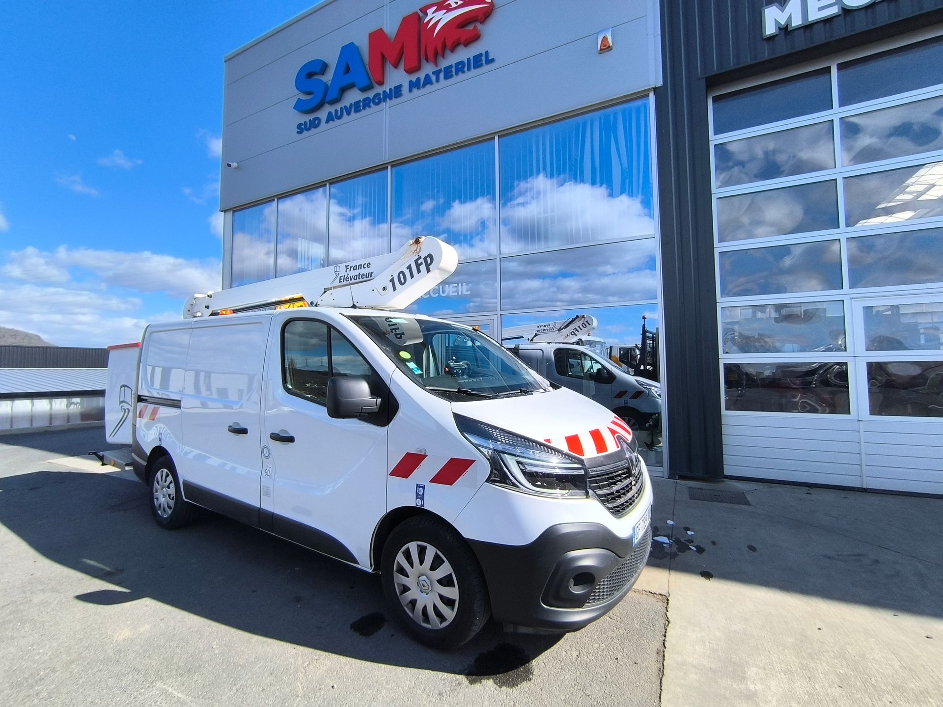 Nacelle France Elevateur sur Renault Trafic