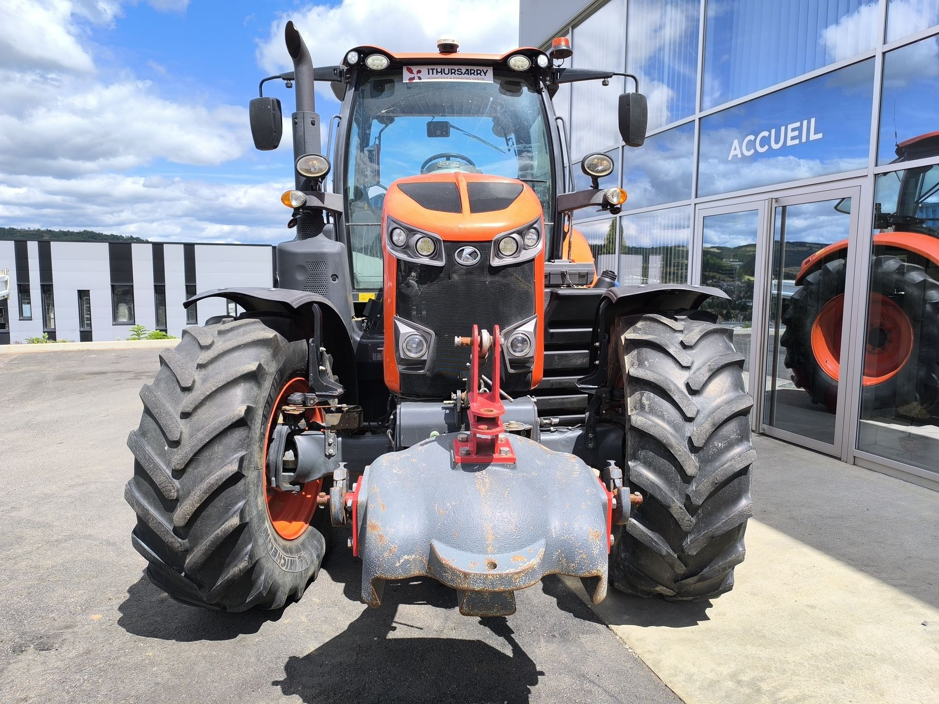 Kubota M7153