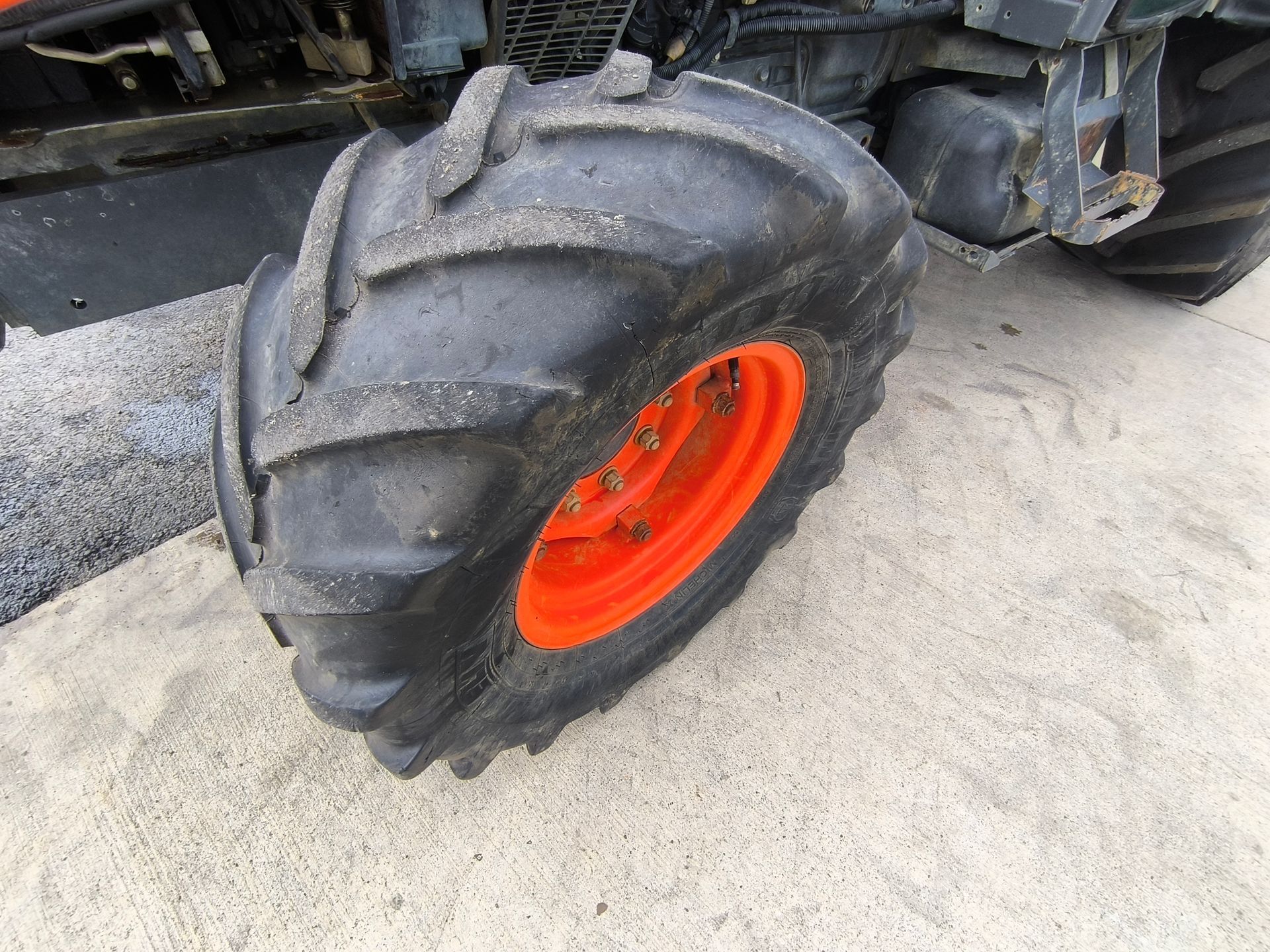 Kubota M5091N