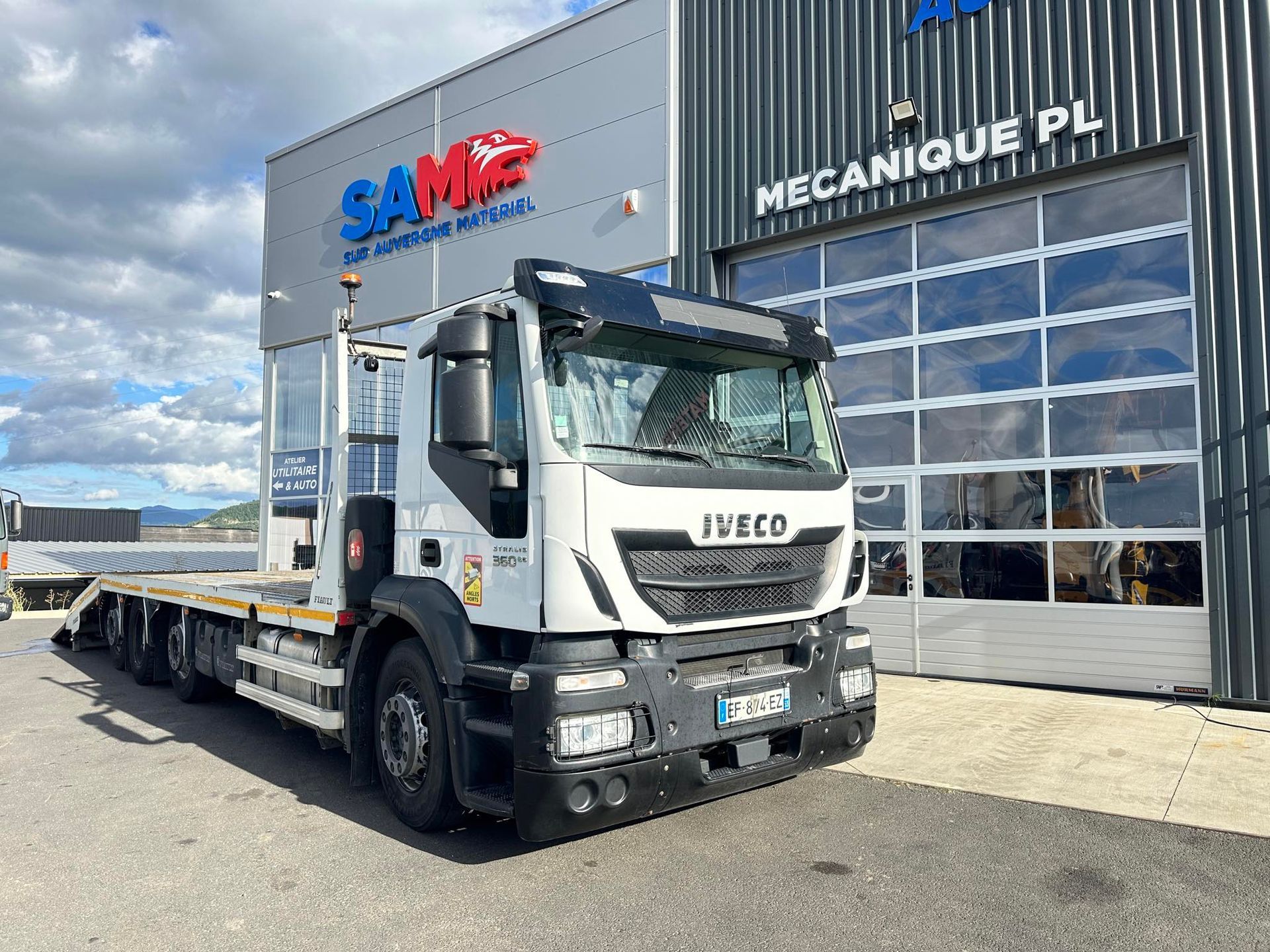 Iveco Porte-engins Stralis Hi-street