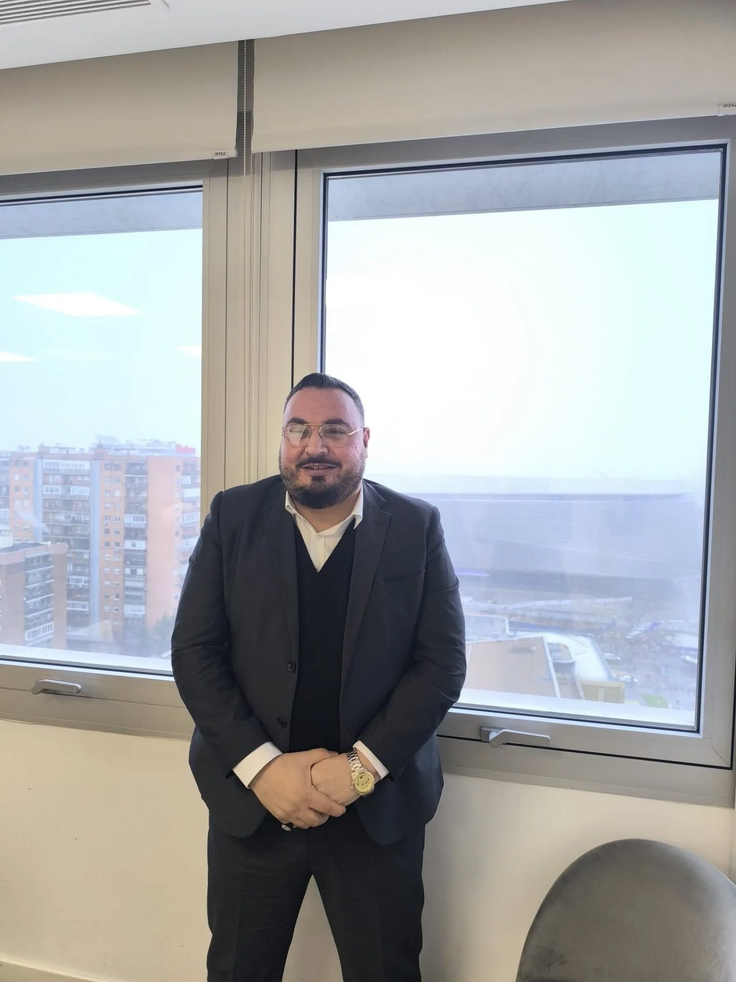 عماد بدور، بصفته رئيس ADCOME للتنمية بين الشرق الأوسط وأوروبا، وبالتعاون مع جمعية المهندسين الكويتيين، دورة تدريبية متخصصة في مدينة مدريد – مملكة إسبانيا. عماد بدور، بصفته رئيس ADCOME للتنمية بين الشرق الأوسط وأوروبا، وبالتعاون مع جمعية المهندسين الكويتيين، دورة تدريبية متخصصة في مدينة مدريد – مملكة إسبانيا.