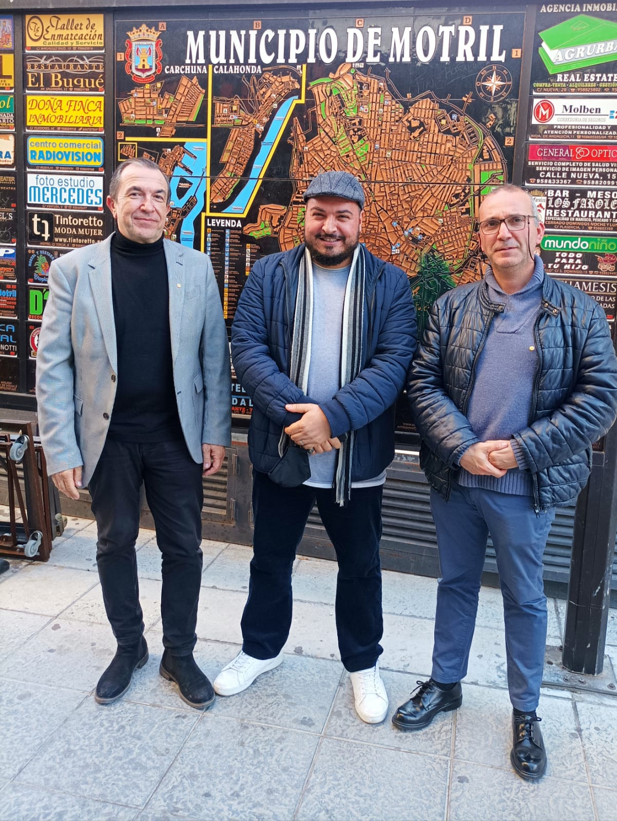 Salvador Pérez, Secretario Generl de Rotary Club Almería Centro, Imad Badour, Socio fundador de Rotary Club Almería Centro y Presidente de ADCOME , Juan Benavides, Presidente fundador de Rotary Club Almería Centro. imadbadour.com Salvador Pérez, Secretario Generl de Rotary Club Almería Centro, Imad Badour, Socio fundador de Rotary Club Almería Centro y Presidente de ADCOME , Juan Benavides, Presidente fundador de Rotary Club Almería Centro. imadbadour.com