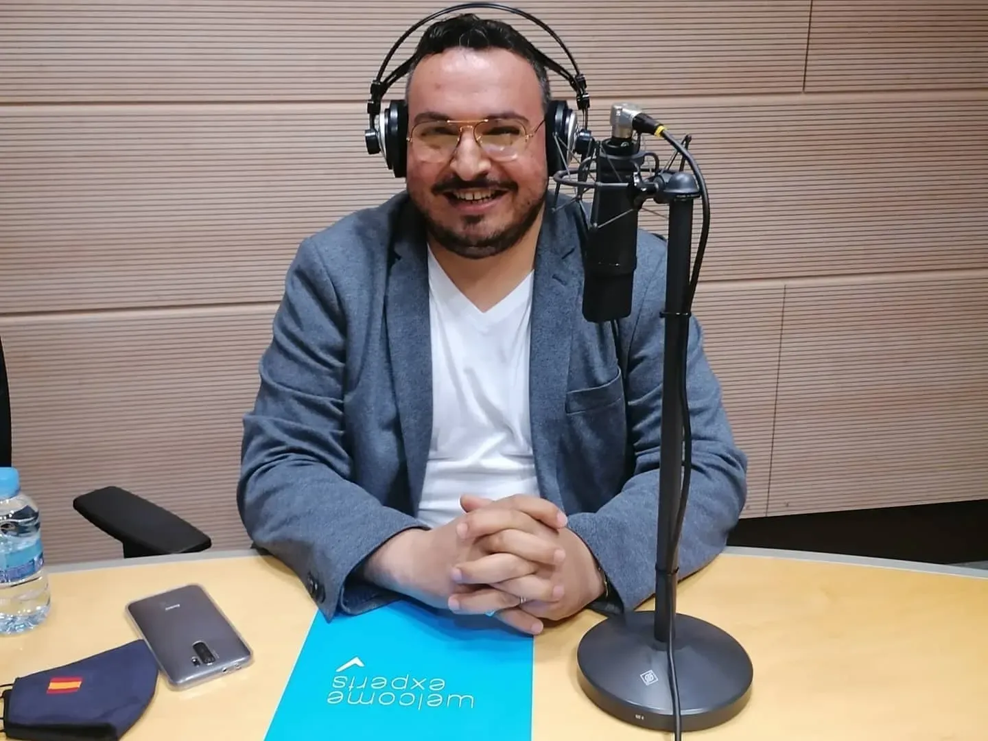 Imad Badour en RNE Exterior Imad Badour en RNE Exterior