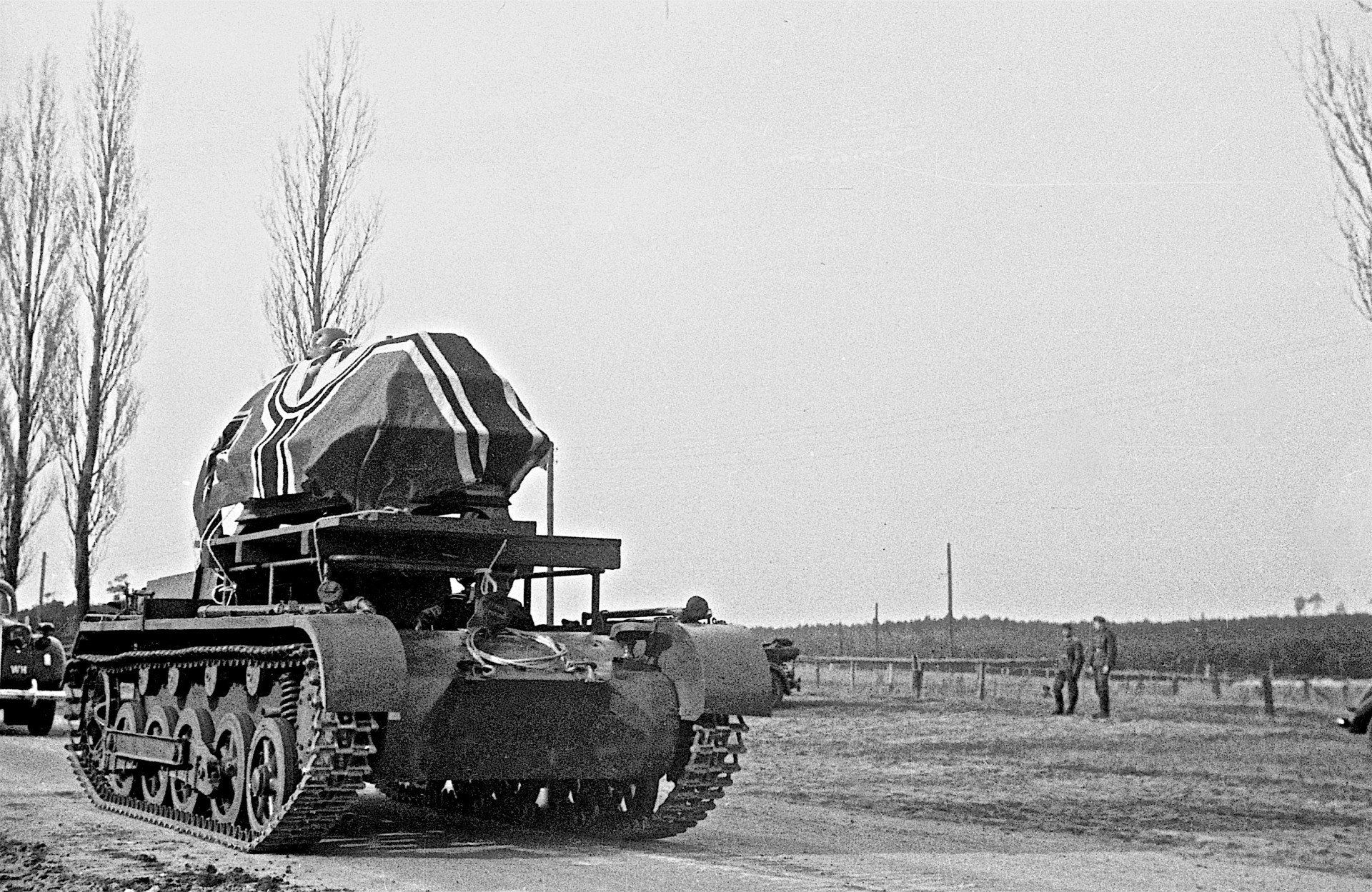 Soldiers gathered during funeral