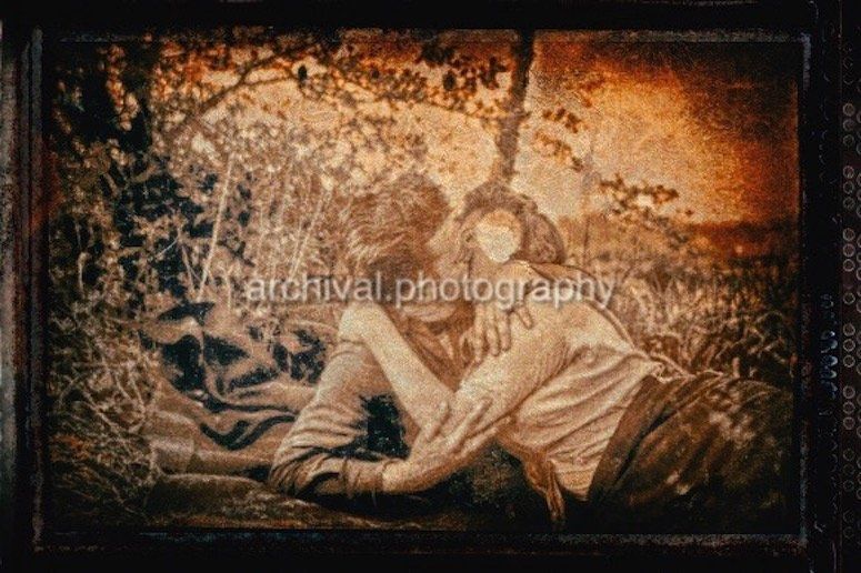 Candid WWII Photos Of GI's From All Sides - TWO US WWII LOVERS KISSING