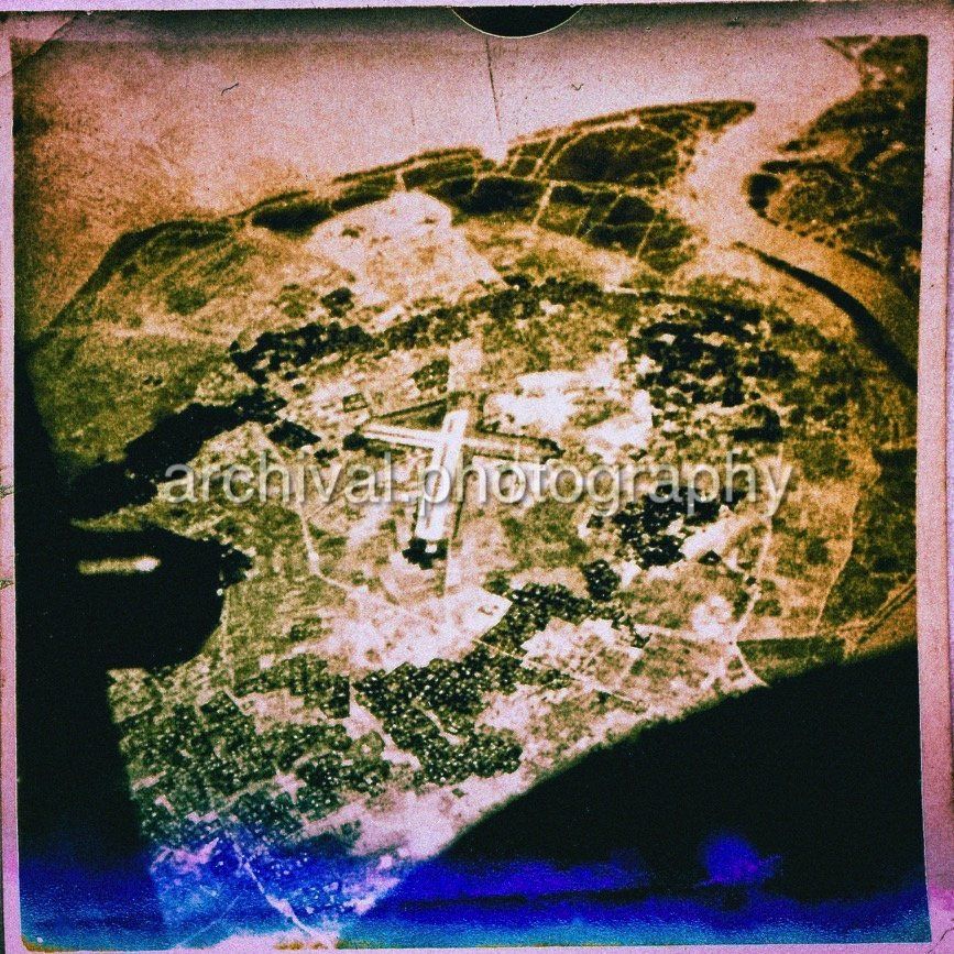 AIRFIELD - Candid WWII Photos Of GI's From All Sides