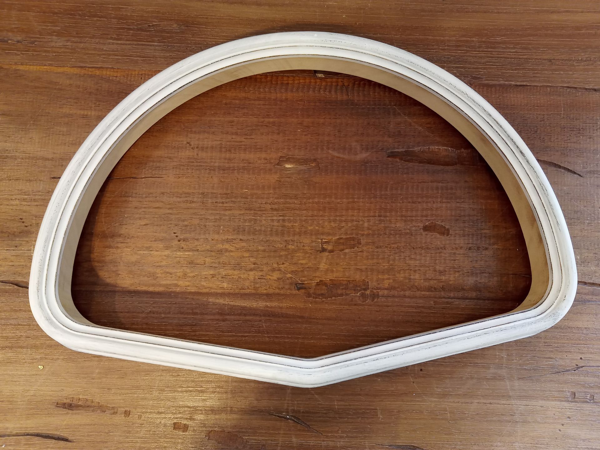 Abaniquera para abanicos en Zaragoza
Abaniquera artesana
Abaniquera blanca, negro, oro, plata
Abaniquera sencilla en Zaragoza
Abaniquera unica con cristal
Abaniquera de madera decorada en blanco
Abanico de madera
Cuadro para abanico de madera
Cuadros baratos en Zaragoza
Asesoramiento de cuadros
Cuadros personalizados