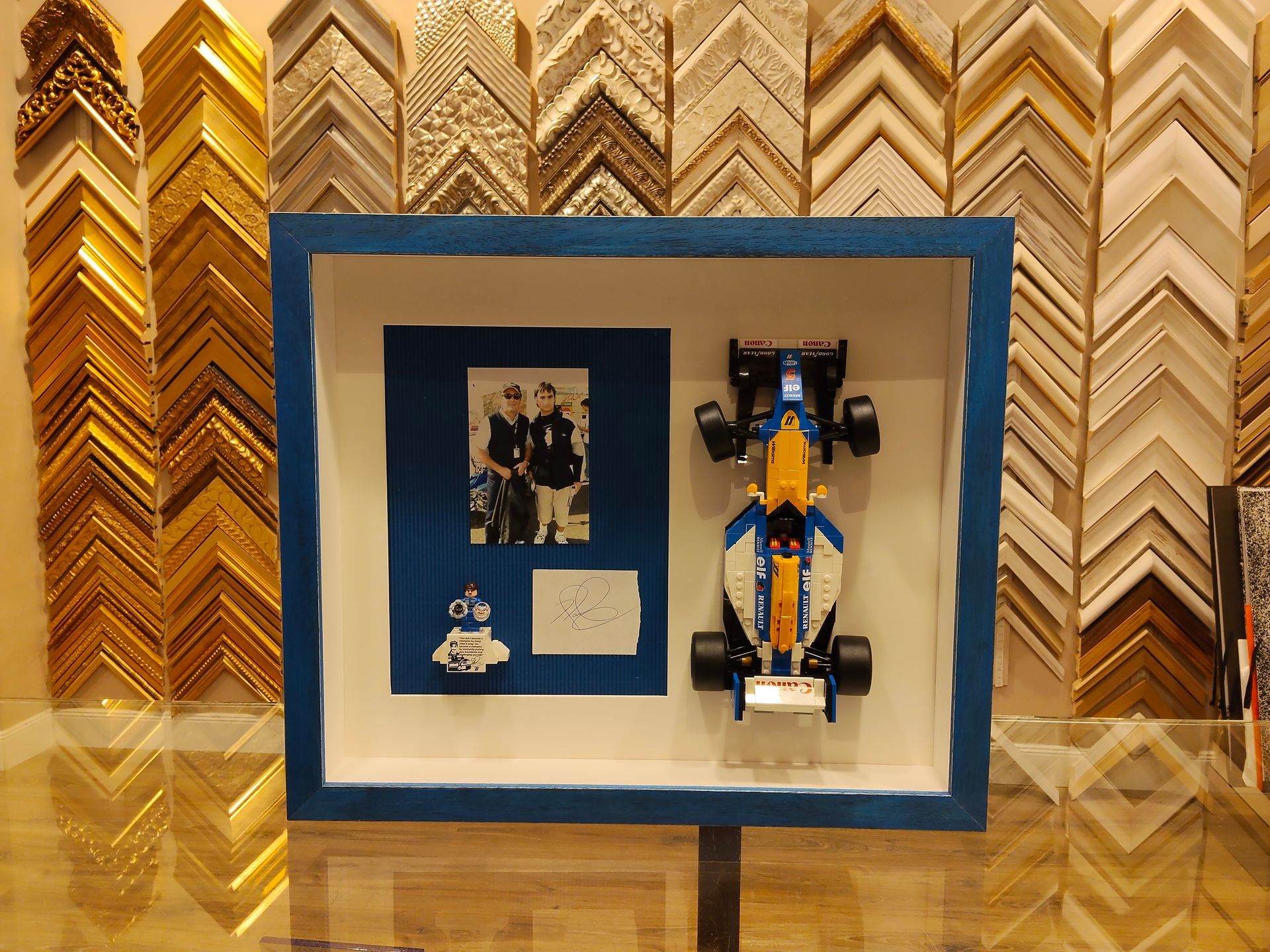 Enmarcación de coche lego formula 1 .
cuadro con coche lego
cuadro con figuras lego en zaragoza
enmarcación de figuras lego
cuadros para la conservación de figuras lego
cuadros para la conservación de coche lego en zaragoza
tienda de cuadros barata en zaragoza
cuadro con cristal antirreflejo para la conservación de coches lego
cuadro formula 1 en zaragoza
enmarcación de coche en zaragoza
cuadros para lego en zaragoza
caja para coche de lego en zaragoza
enmarcación de coche lego con firma original
cuadros con firmas originales
enmarcación para la conservación de firmas de deportistas