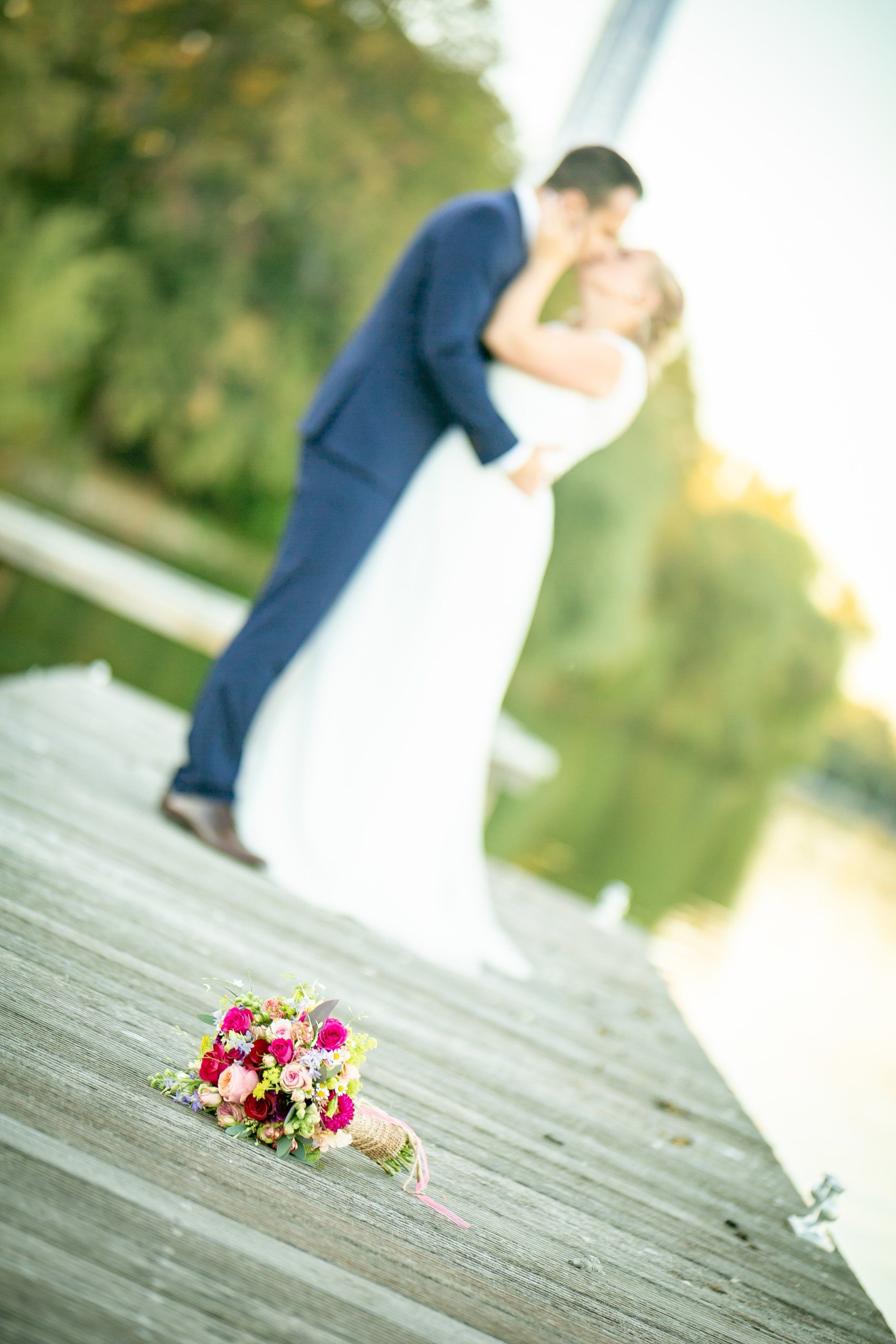 Hochzeit, Bad Nenndorf, Foto, Rod Enberg, Hannover, Sommer, Brautpaar, Farbe, Bootssteeg, Steeg