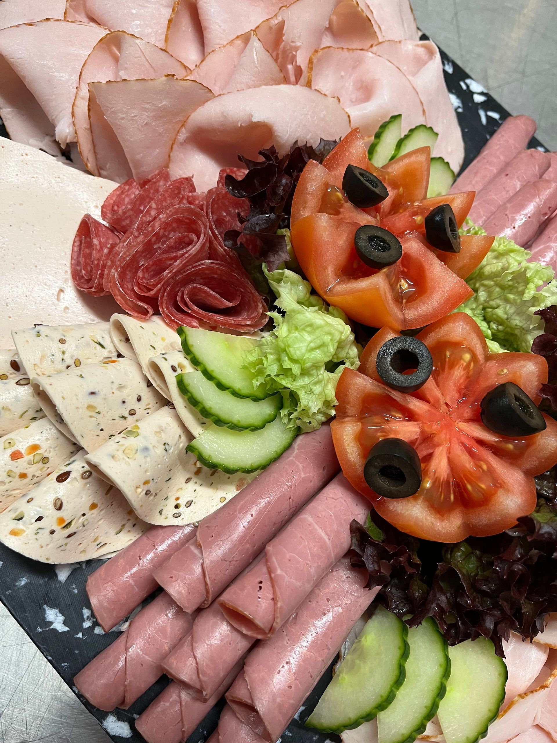 Metzgerei Kegreiss - Ihr Fleischereifachgeschäft in Gültstein und Gärtringen Metzgerei Kegreiss - Ihr Fleischereifachgeschäft in Gültstein und Gärtringen