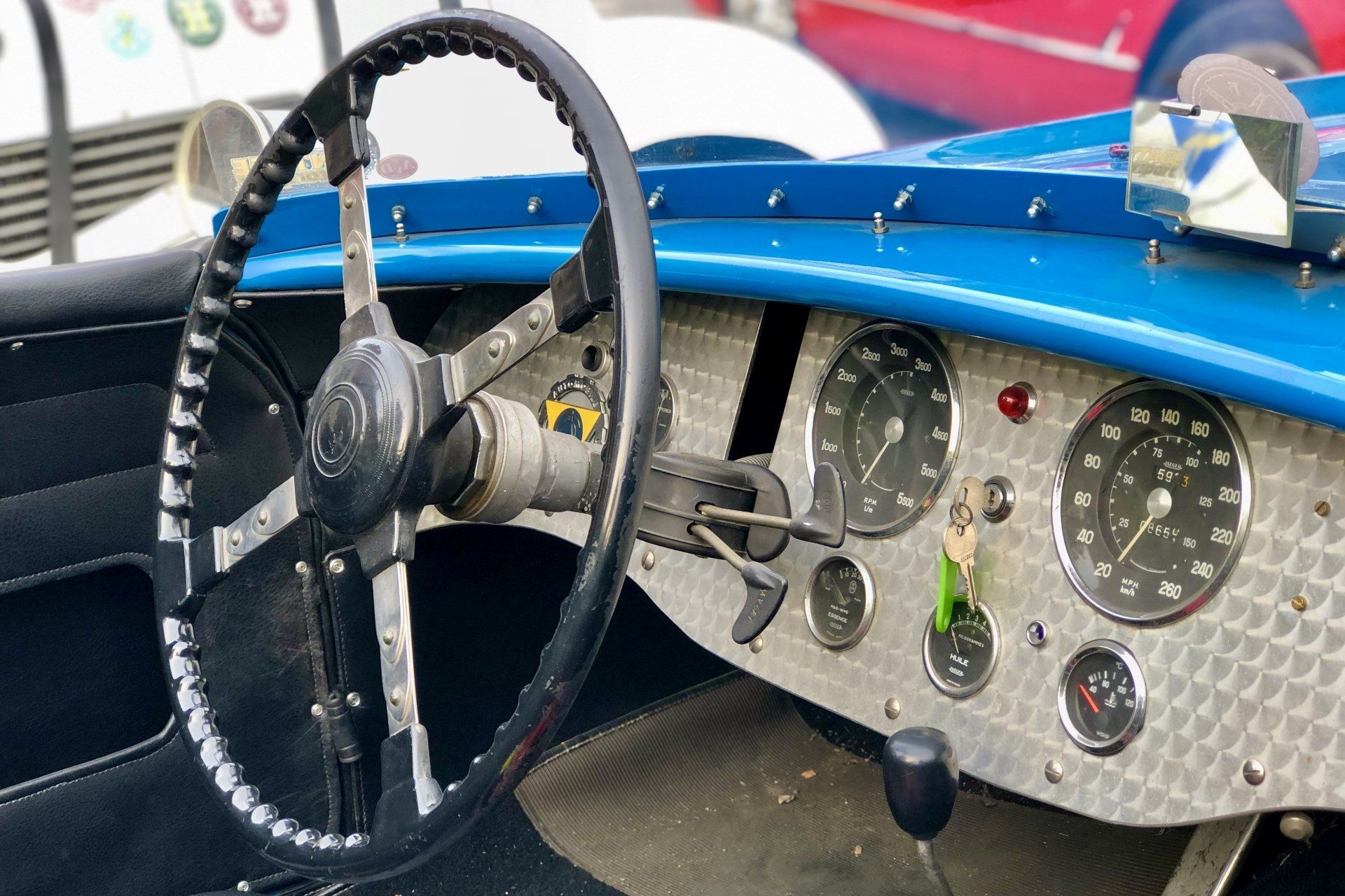 Oldtimer Armaturenbrett aus Metall