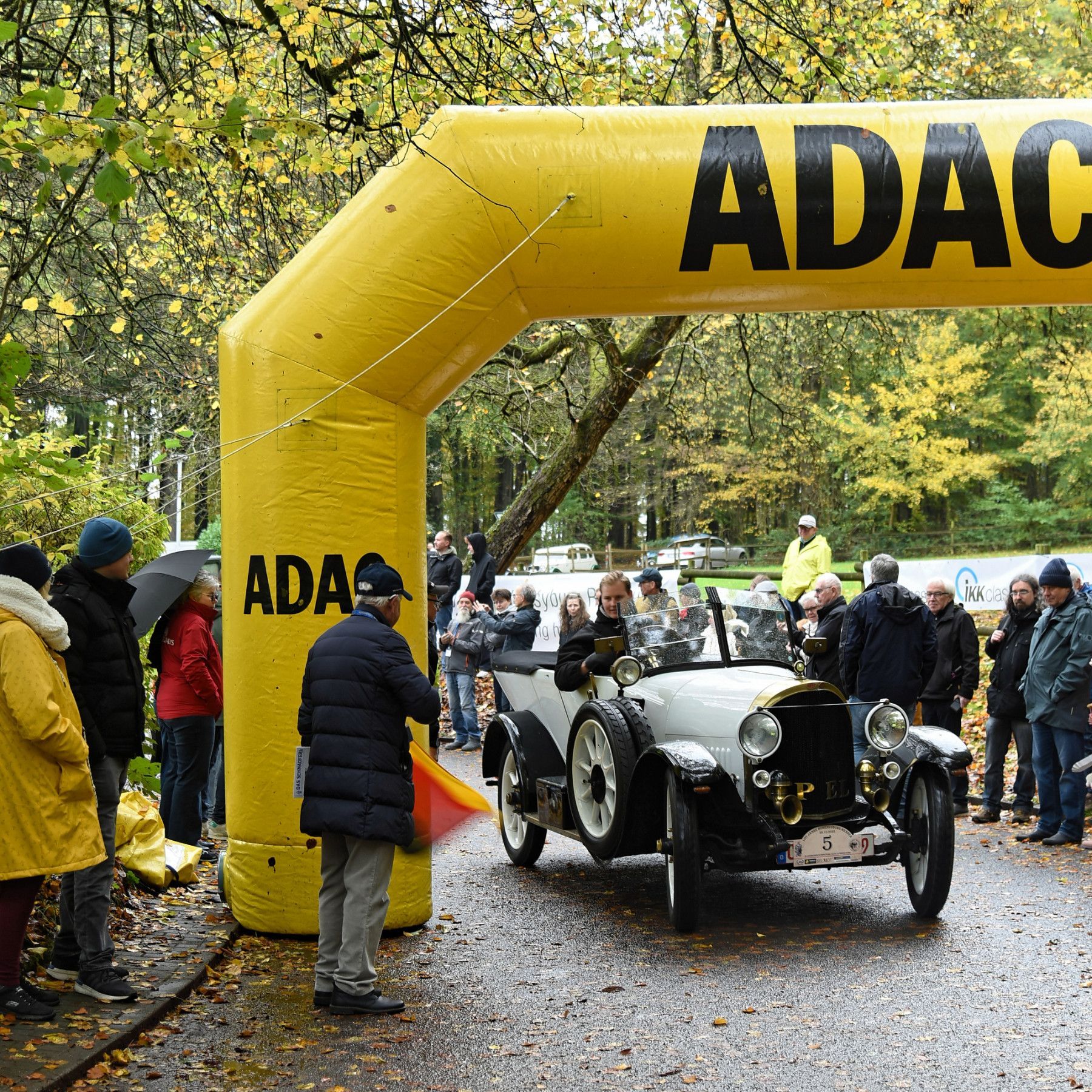 Start-Fahrzeuge beim Jubiläum 100 Jahre Hohensyburg Rundkurs