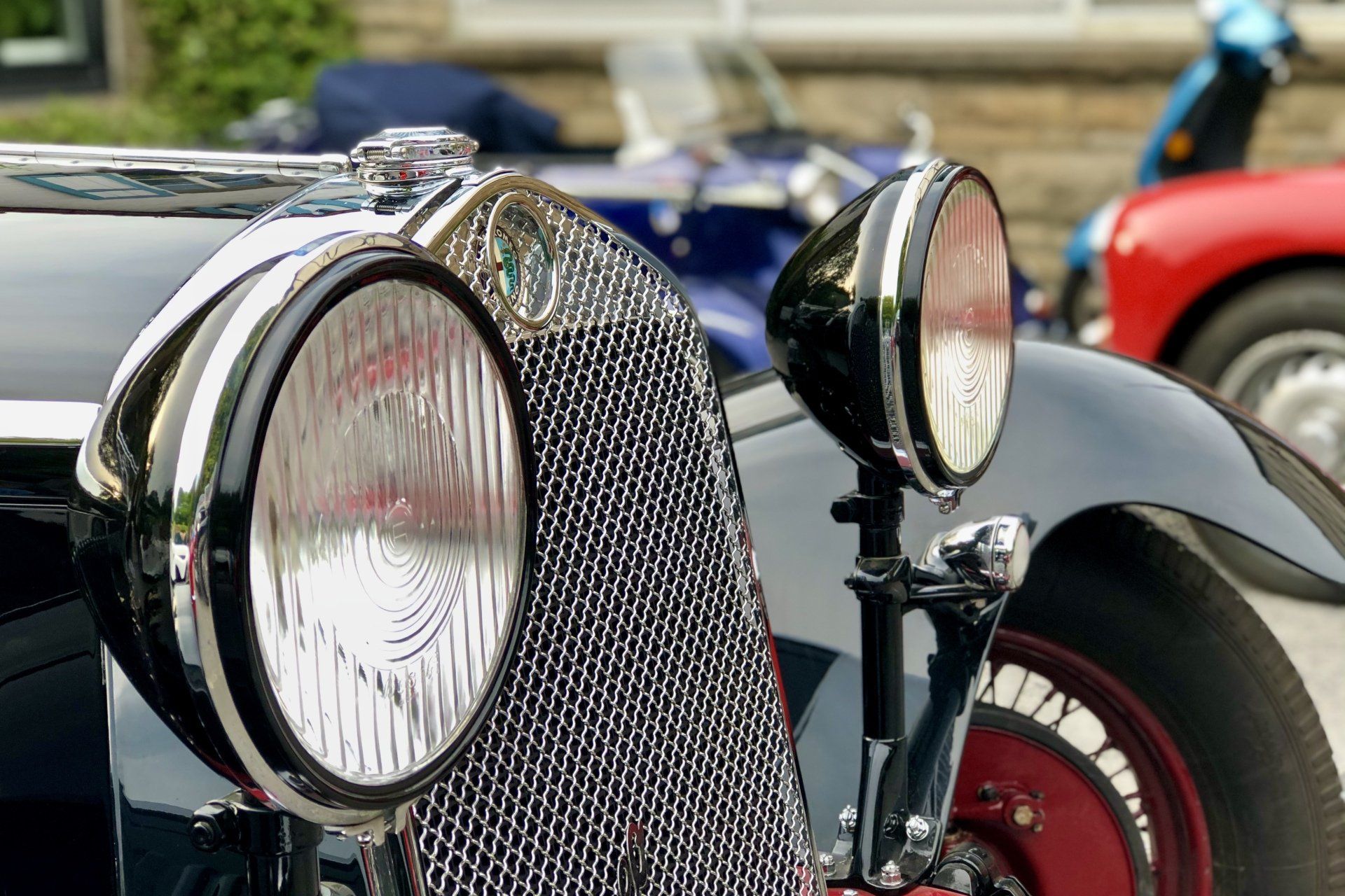 Detailaufnahme der Front des Vorkriegs Alfa Romeo