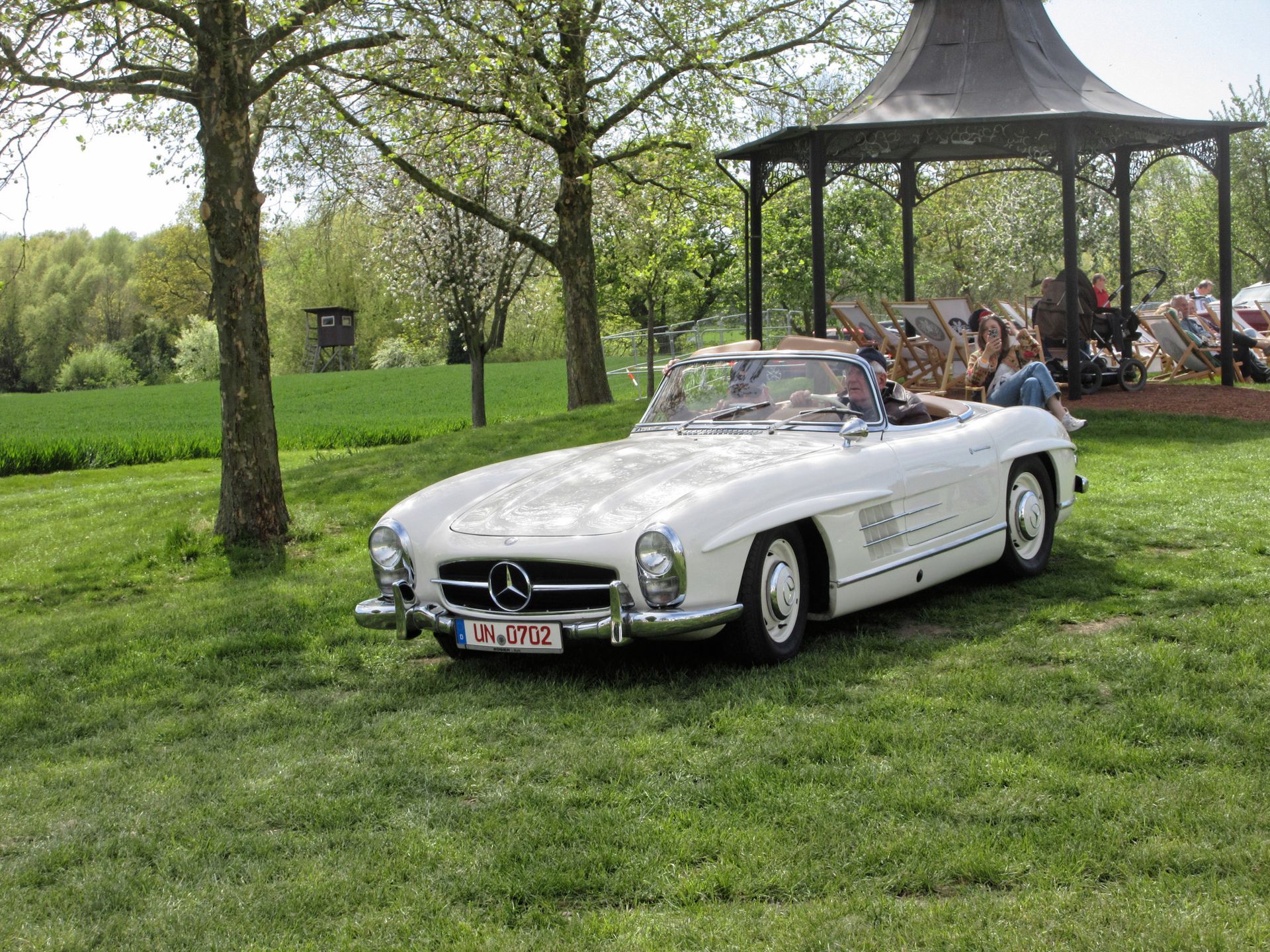 Mercedes 300 SL Cabriolet bei der Landpartie Gut Kump 2026