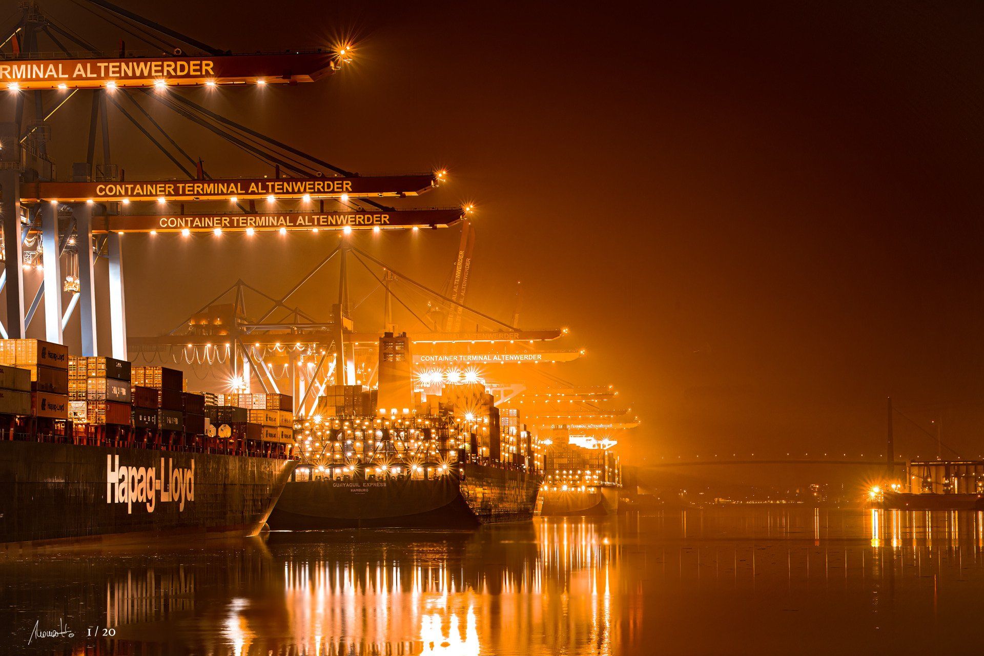 Containerschiff Altenwerder, eine Fotografie von Thomas Hartstang, siedereiche.art, Hamburg, Hafen, Deutschland, Elbe, Shop