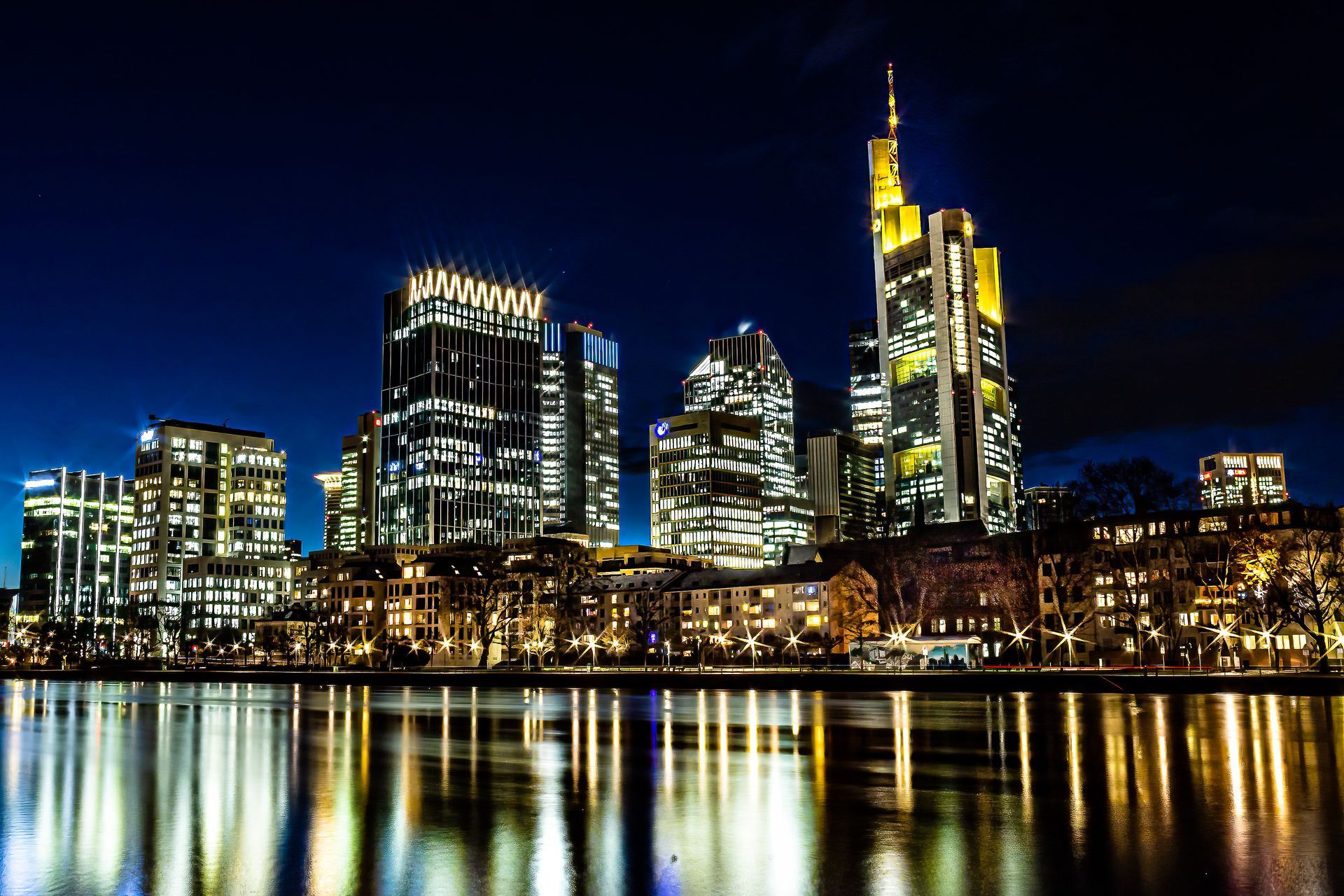 Frankfurt Main River Skyline, internationally awarded photograph by Thomas Hartstang, suedereiche.art, Frankfurt, Germany, city scape photography, fine art photography