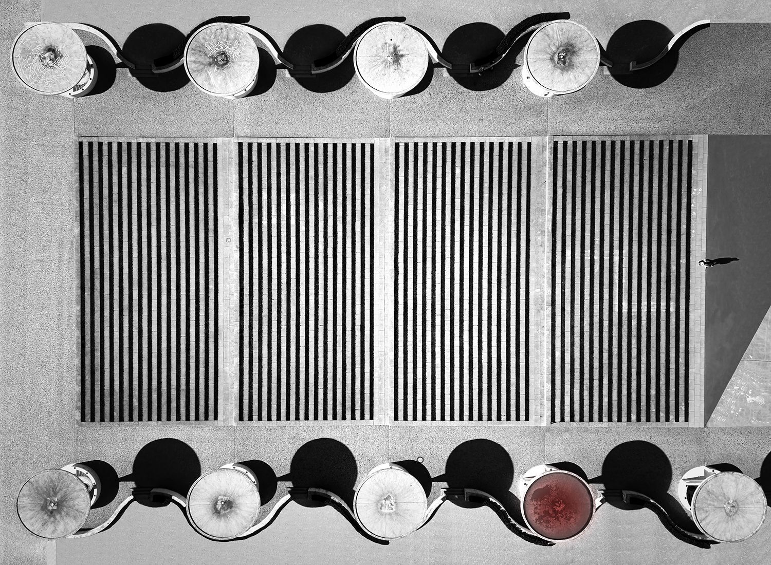 Streifen und Kreise, Fotografie, ein Fine Art Druck aus der Limited Edition Serie von Thomas Hartstang, Suedereiche.Art, Abstrakt, schwarz-weiß