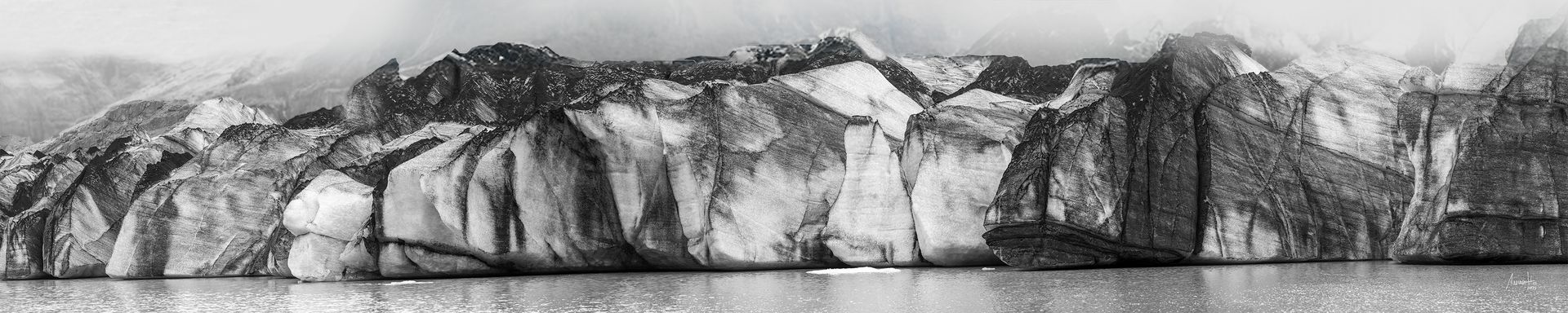 The Wall, eine Fotografie von Thomas Hartstang, suedereiche.art, Island, Gletscher, Vulkan, Strukturfoto, Shop