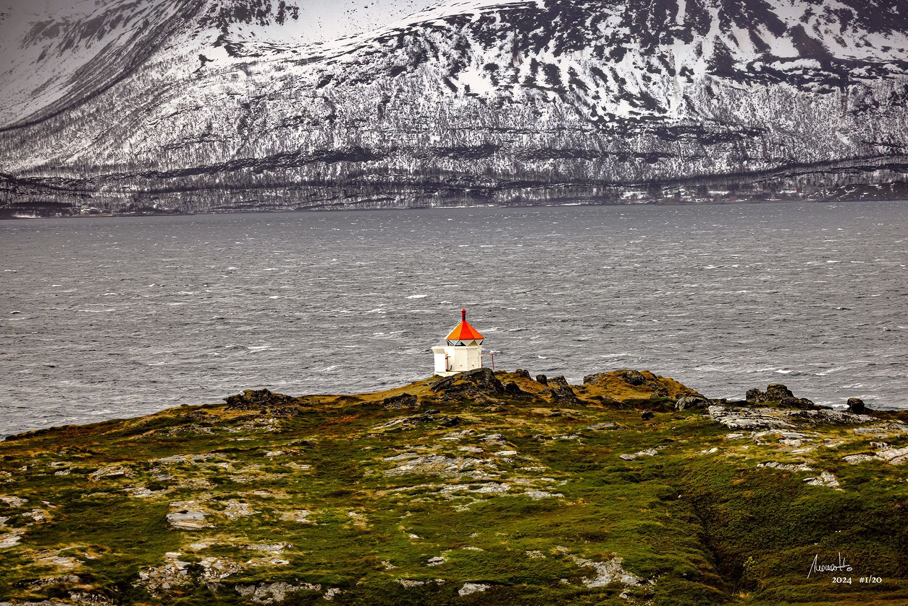 Spildra, Fotografie, ein Fine Art Druck aus der Limited Edition Serie von Thomas Hartstang, Suedereiche.Art, Norwegen, Fjord, Leuchtturm