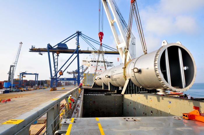 Enviar carga sobredimensionada a Namibia, transporte internacional marítimo de mercancías voluminosas y pesadas, proyectos industriales, eólicas, minería, petroleras, ferroviarias,