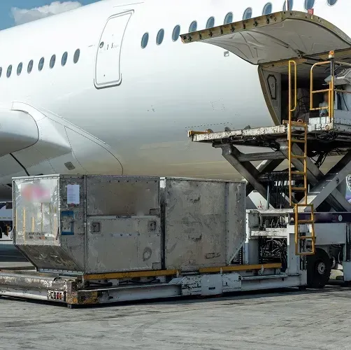 Operativa de carga de mercancías para fletes aéreos internacionales